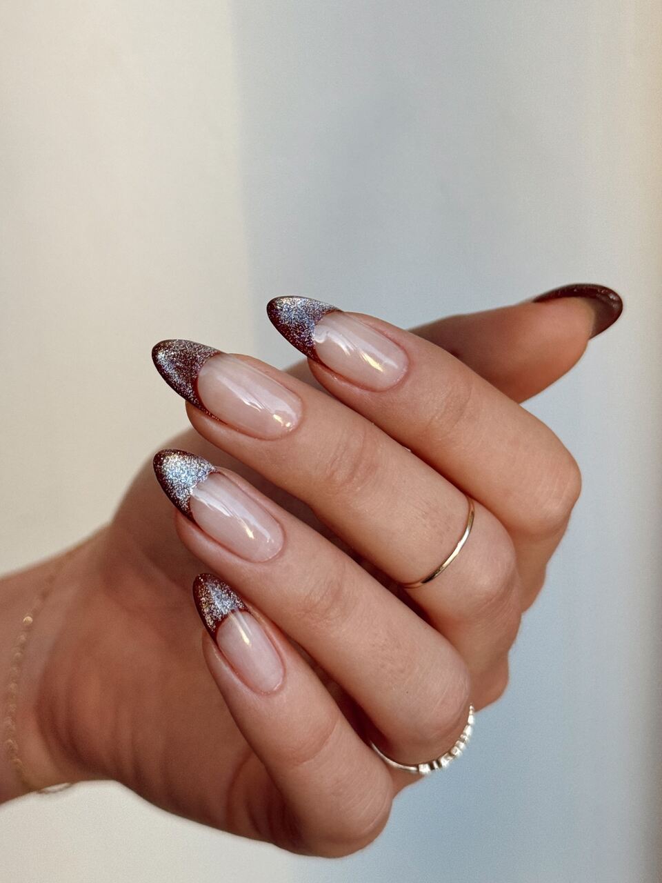 manicura francesa brillo