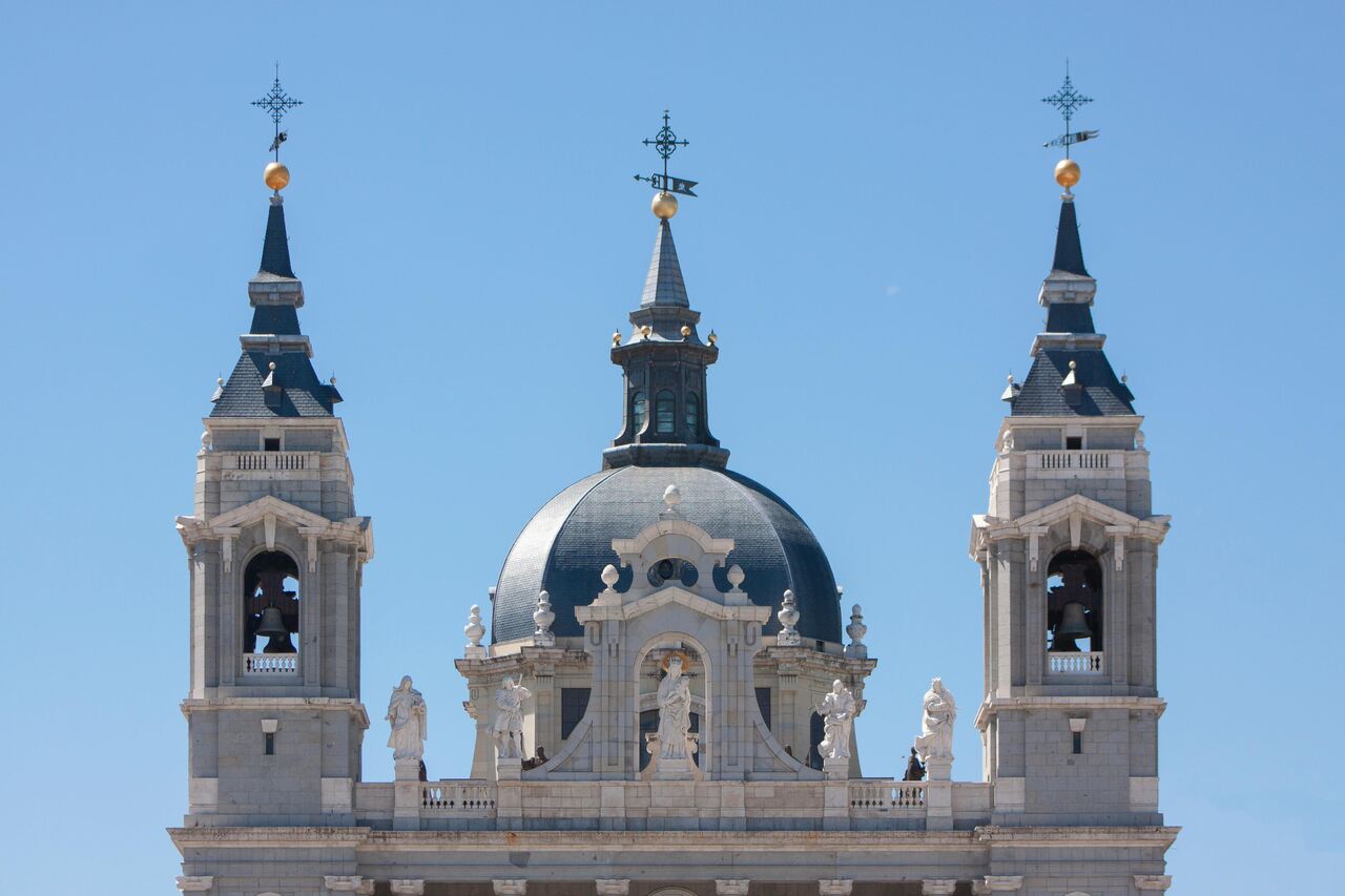 virgen de la almudena