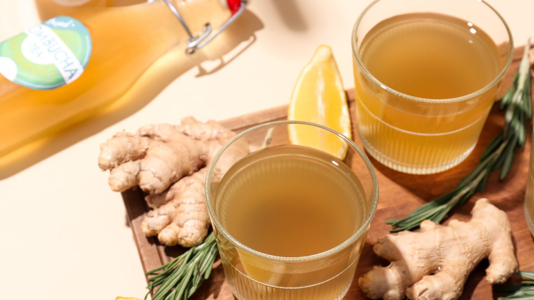 La moda que preocupa a nutricionistas: Ni las kombuchas ni las bebidas edulcoradas son tan sanas