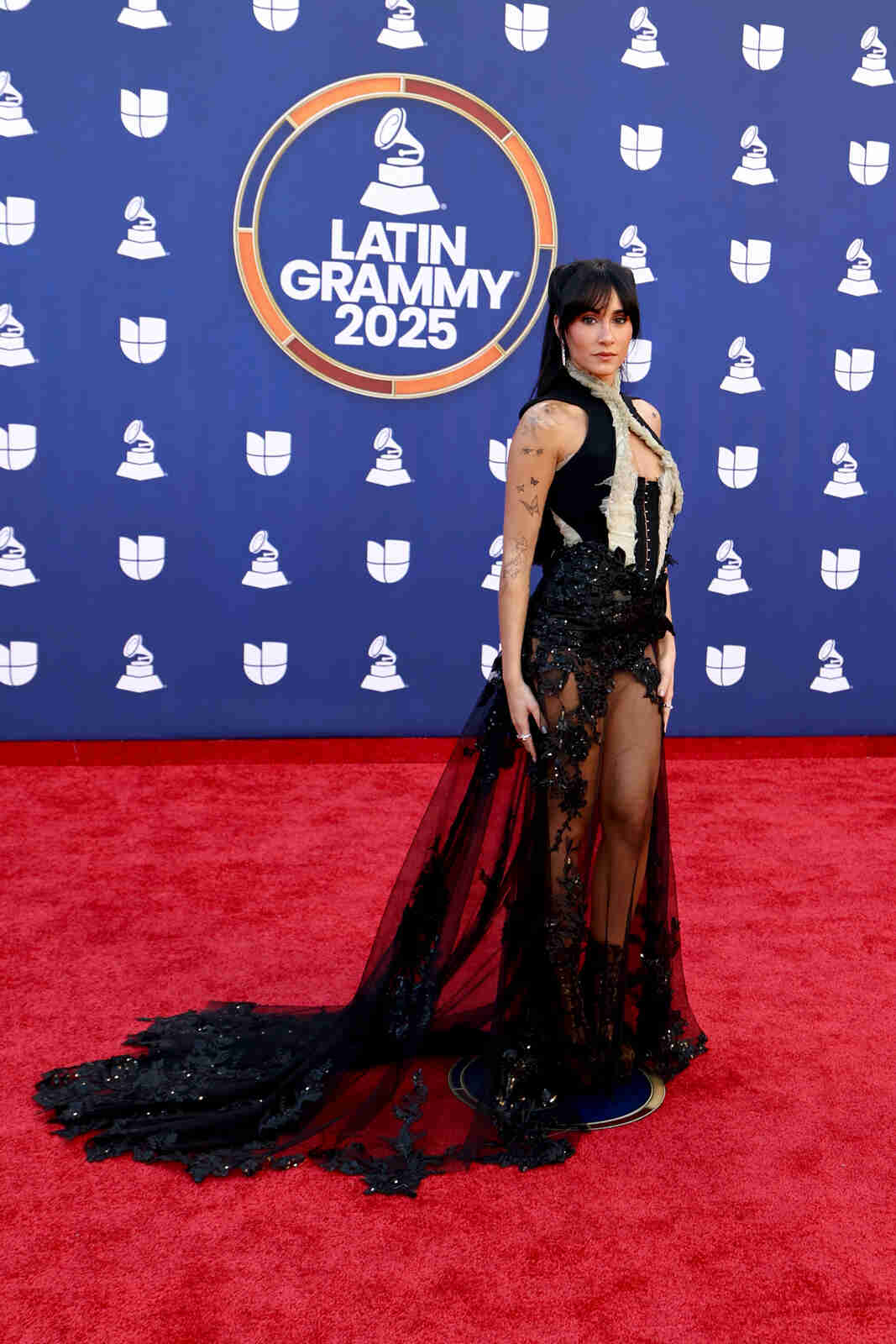 Aitana en la alfombra roja