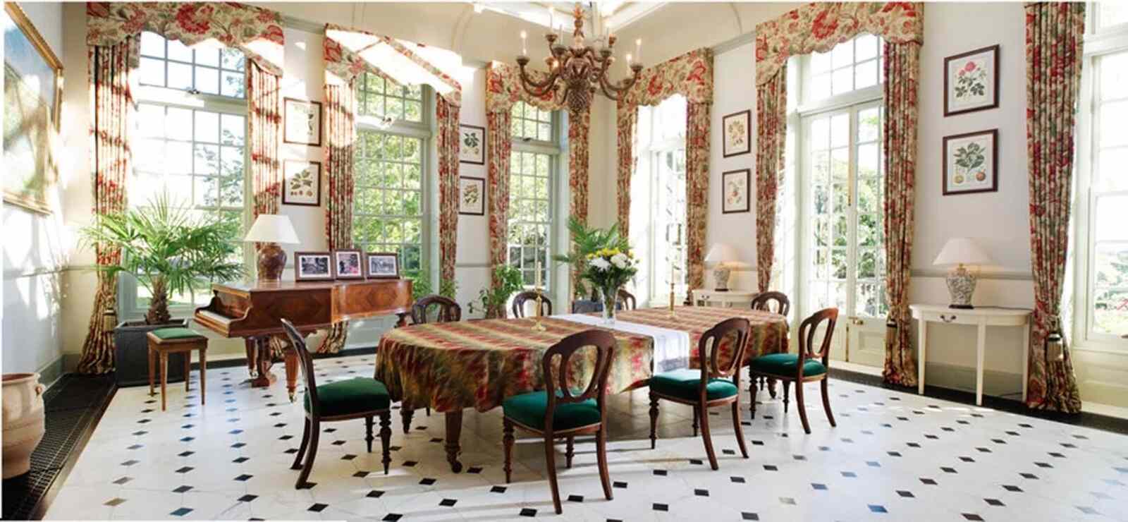 Comedor de la mansión de Tom Cruise