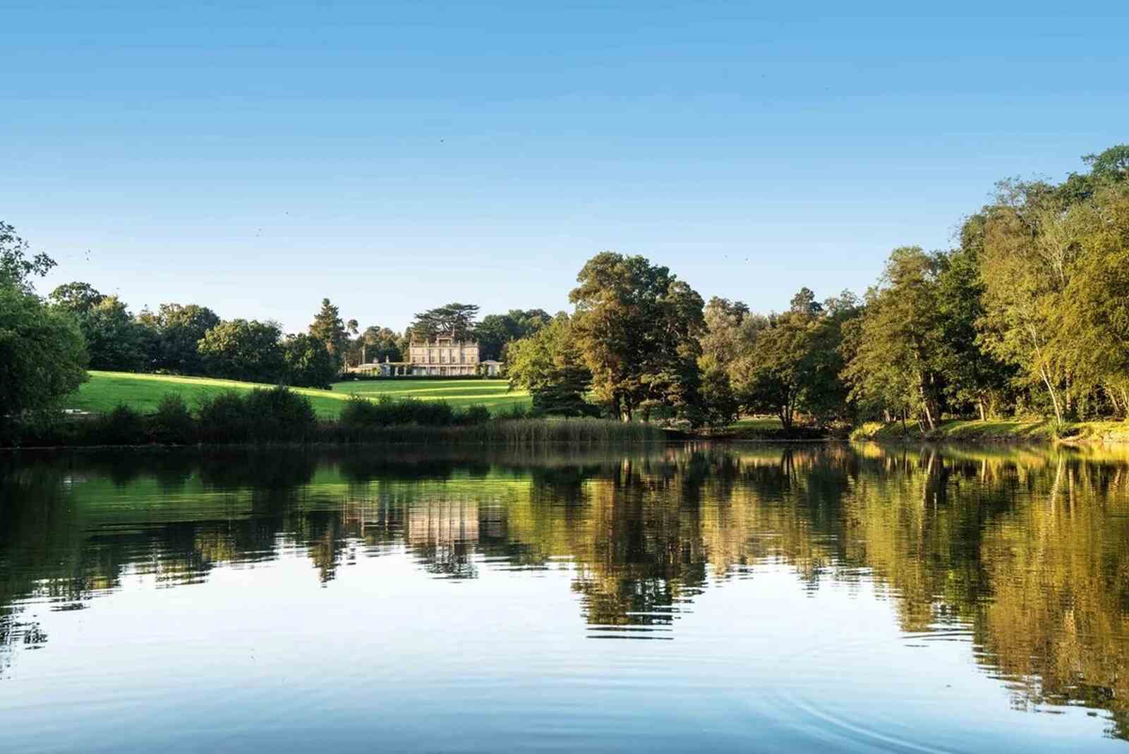 Lago de la mansión de Tom Cruise