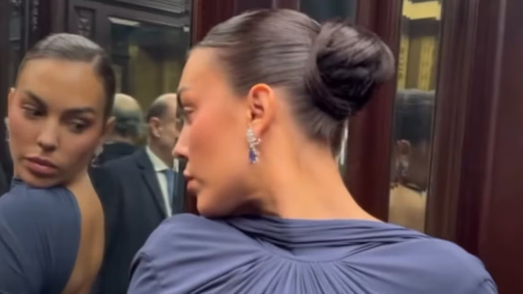 El detalle que conecta a Georgina en la Casa Blanca con Hillary Swank en los Premios Oscar 2005