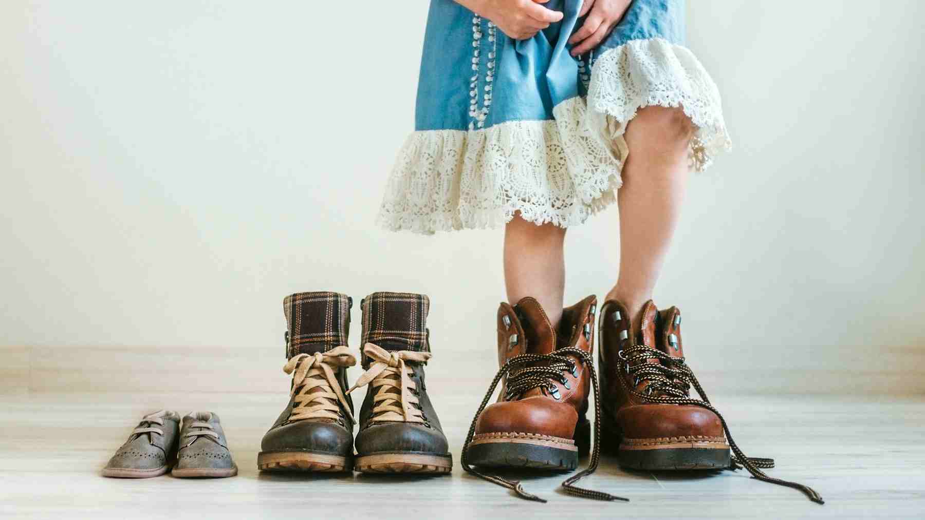 Alejandro Martínez, podólogo: Es un error grave comprar a los niños zapatos más grandes para que duren