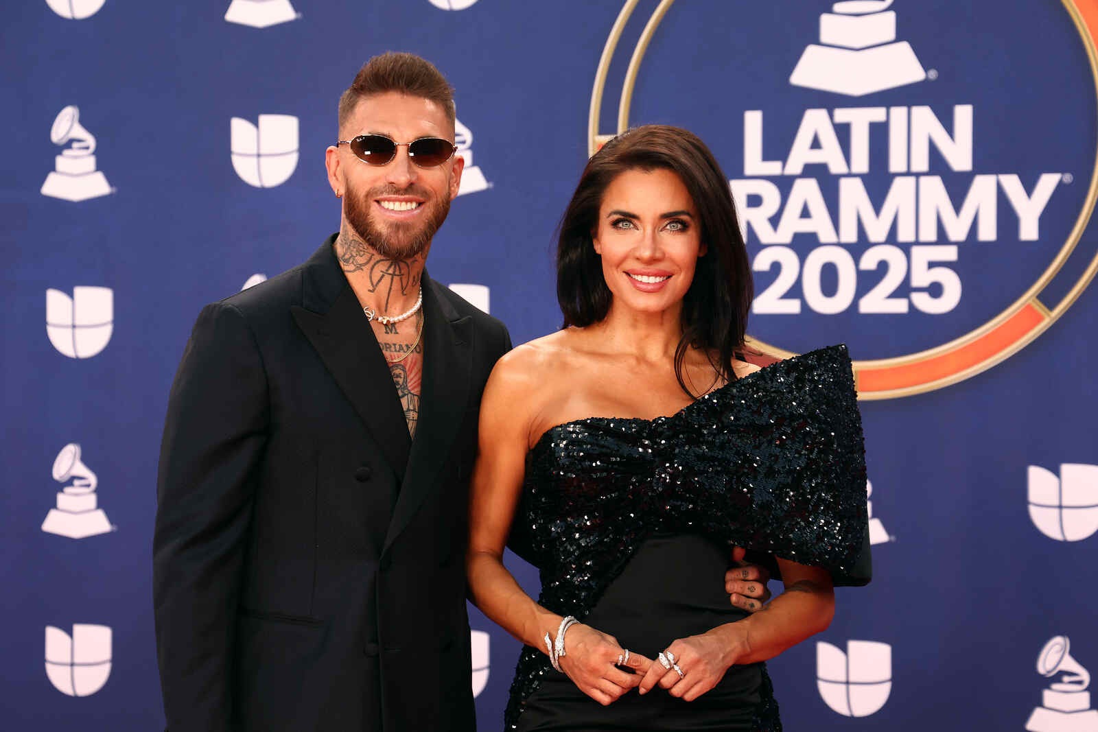 Sergio Ramos y Pilar Rubio posando