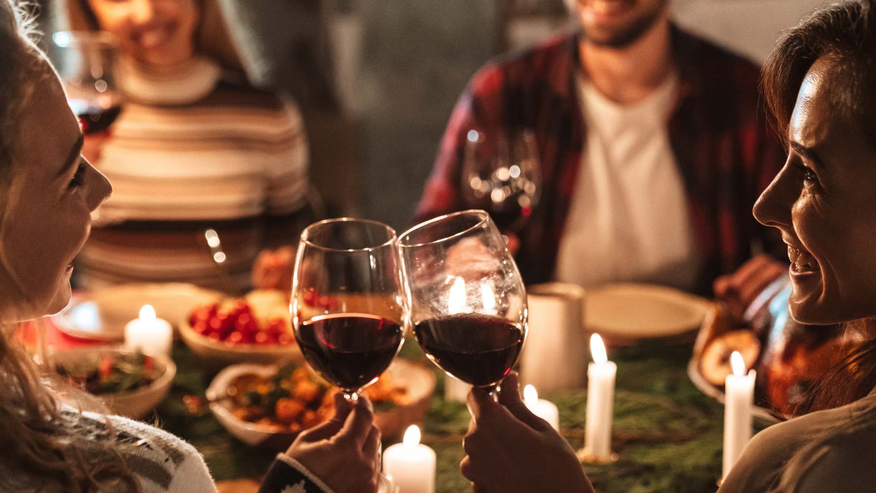 Consejos de experto para contrarrestar los excesos de Navidad: Toma infusiones, cúrcuma, come despacio