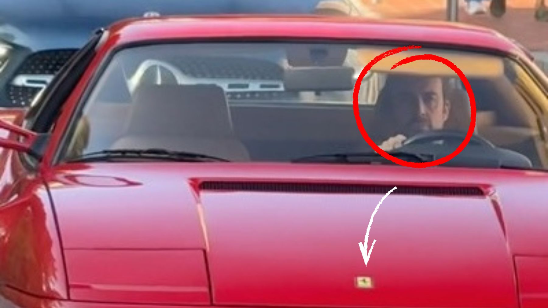 Fernando Alonso se la juega a Aston Martin en Mónaco conduciendo un Ferrari valorado en medio millón