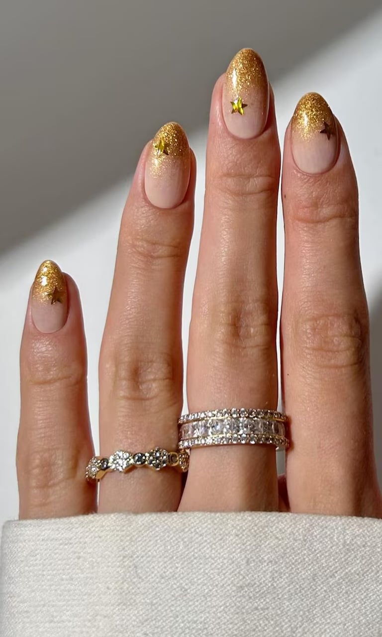 Las uñas más solicitadas para Nochebuena y Nochevieja en los salones (hay una que puedes hacerte en casa)