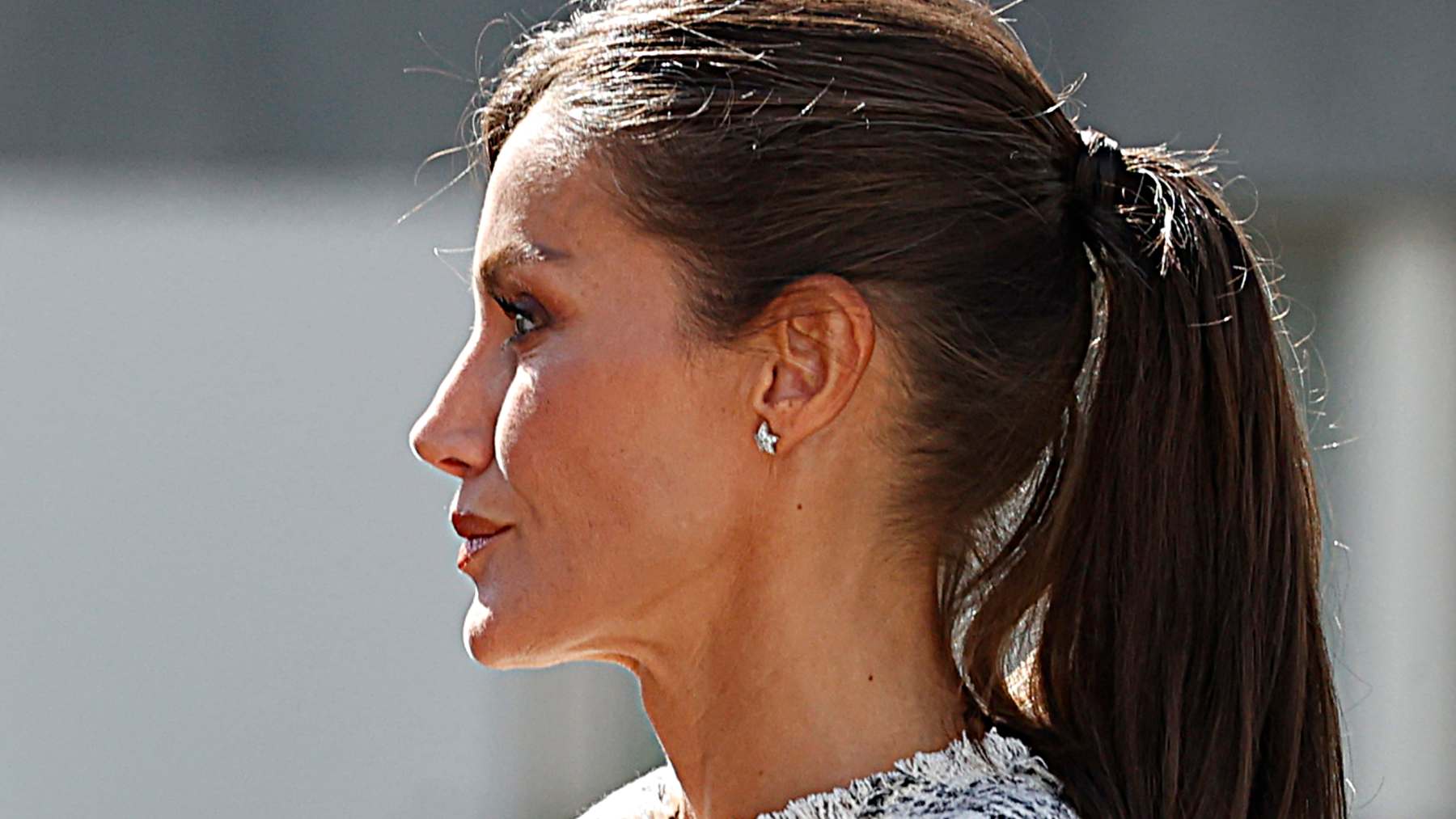 Kike Crespo sobre la coleta de la Reina Letizia: A media cabeza, a la altura de los ojos, favorece