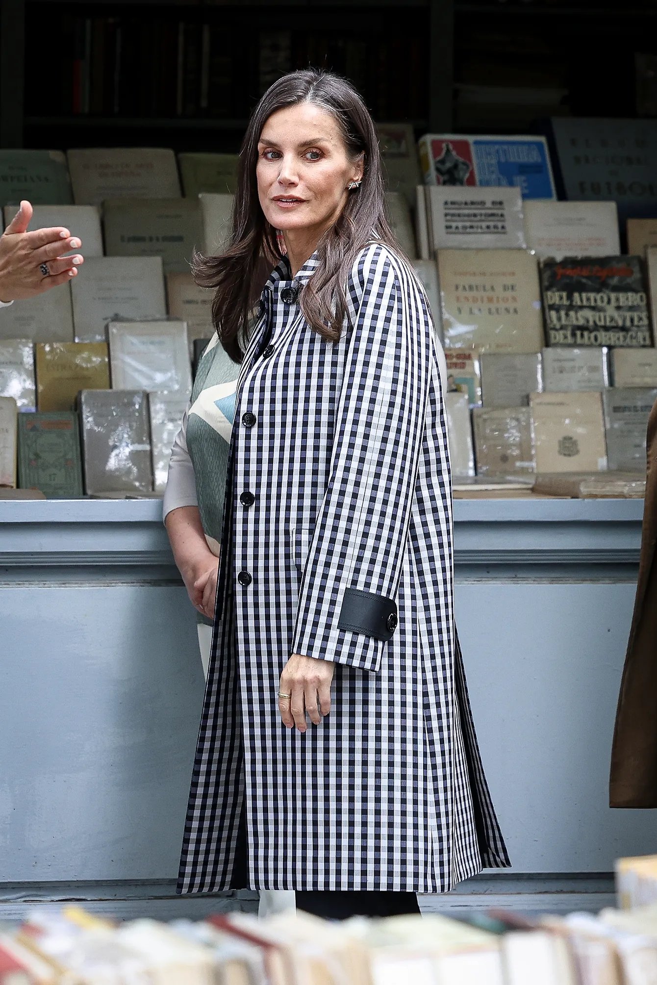 Los abrigos de la Reina Letizia que puedes pedir para Reyes: de Zara a alta costura