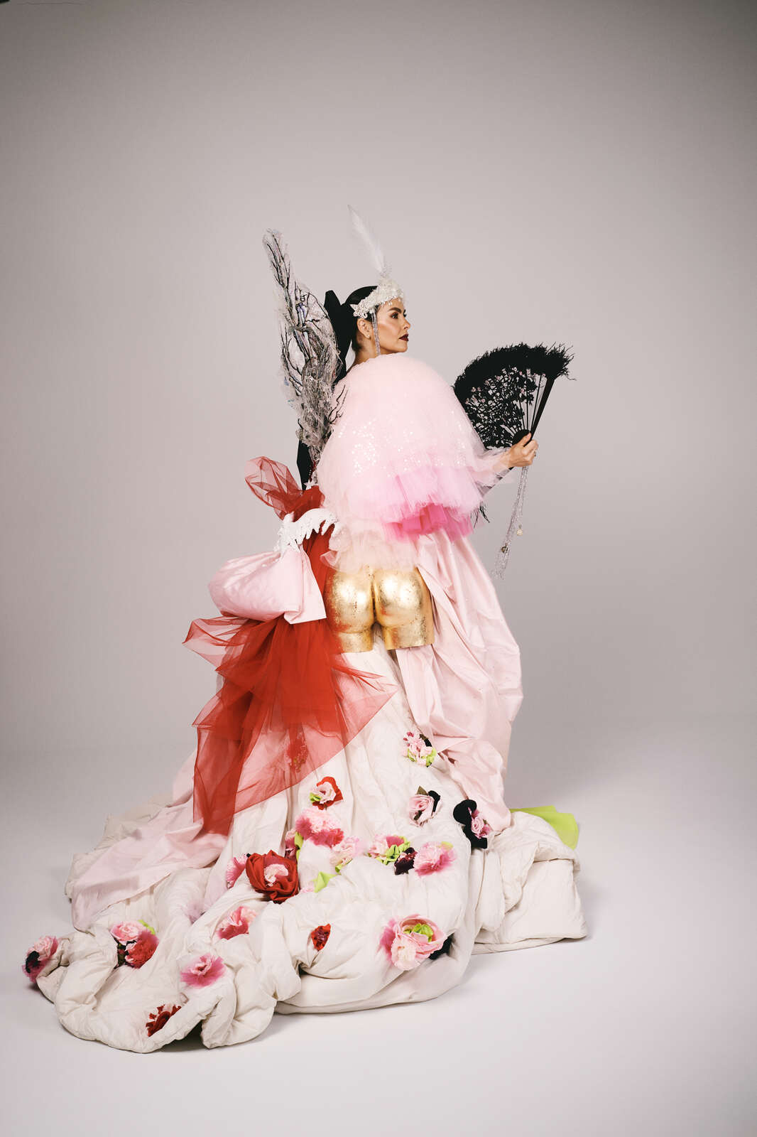 Cristina Pedroche con la capa de las campanadas