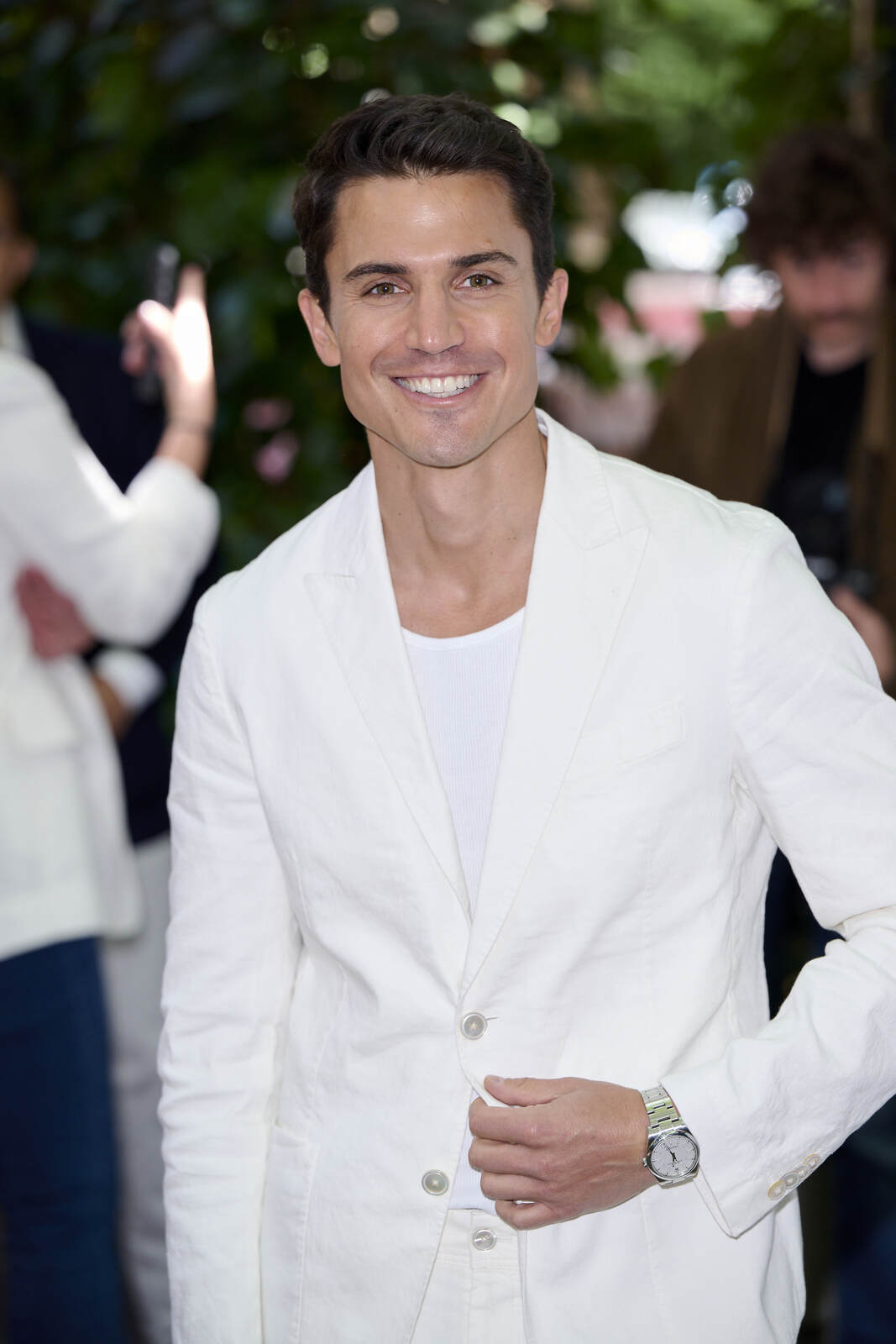 Alex González posando