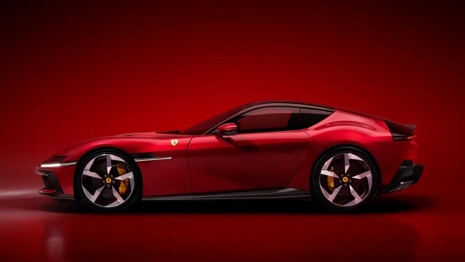 Lateral del nuevo Ferrari de Sergio Ramos