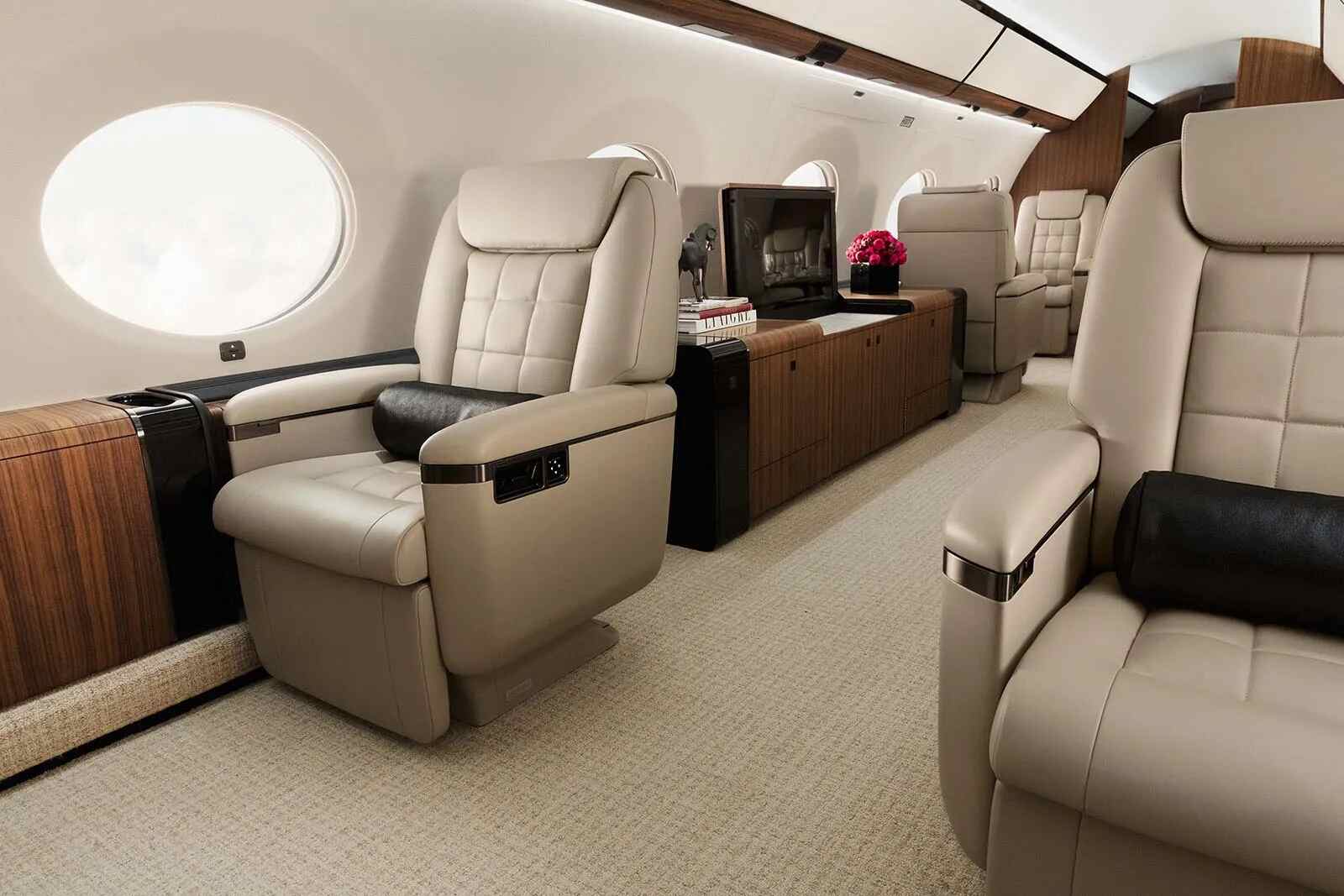 Interior del avión privado Gulfstream
