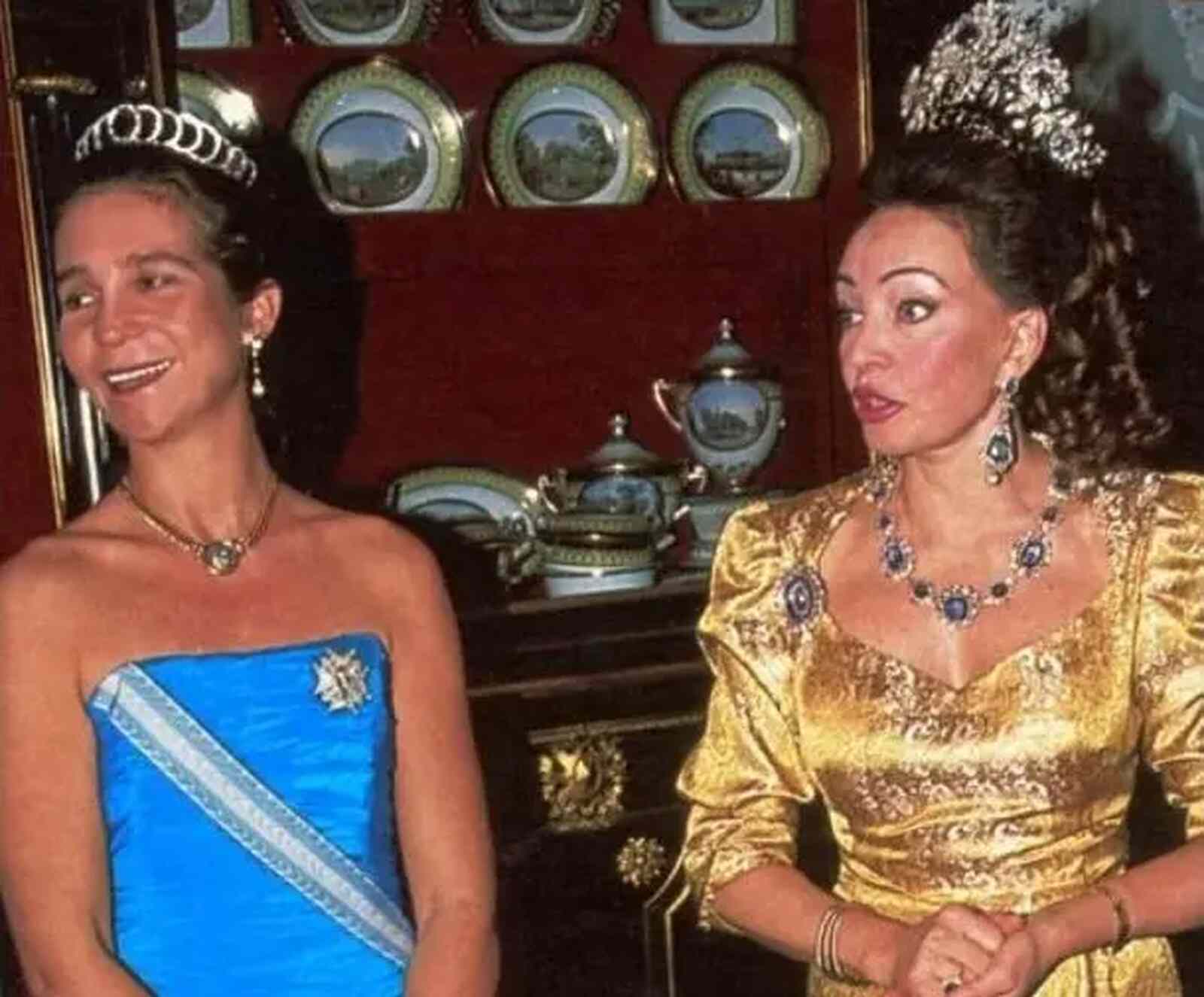 La infanta Elena con la tiara