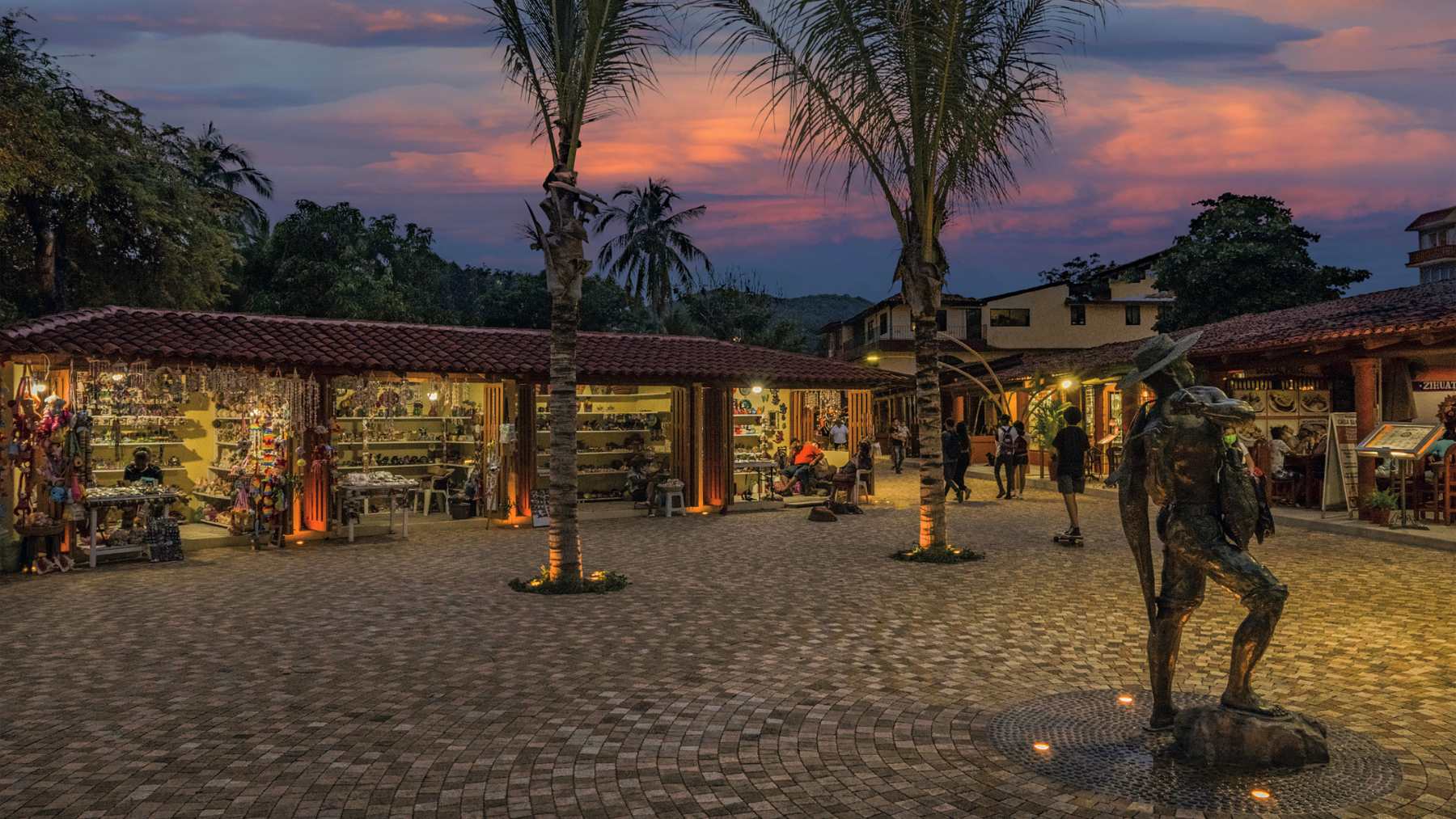 Zihuatanejo, el edén de México que aún conserva su esencia intacta, conocido como el