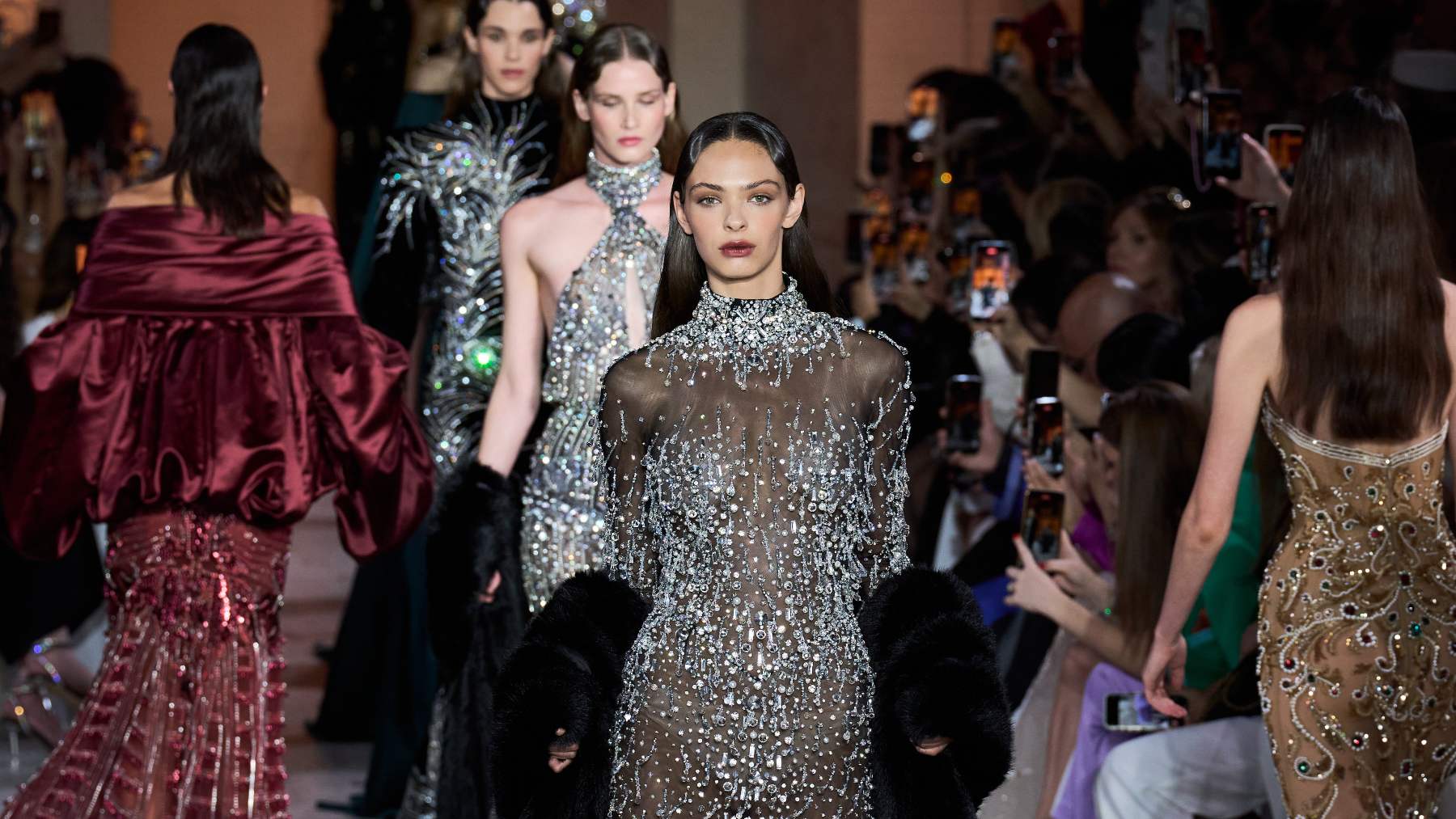 Arranca la Semana de la Moda de París: bajas de última hora y dos debuts de lo más esperados