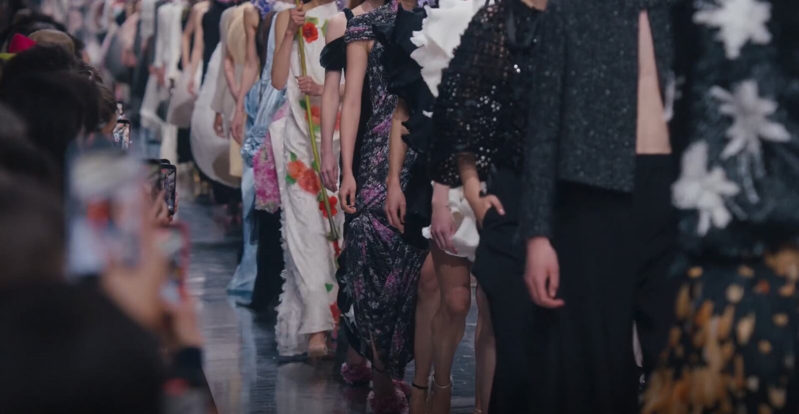 Detalles de punto del desfile