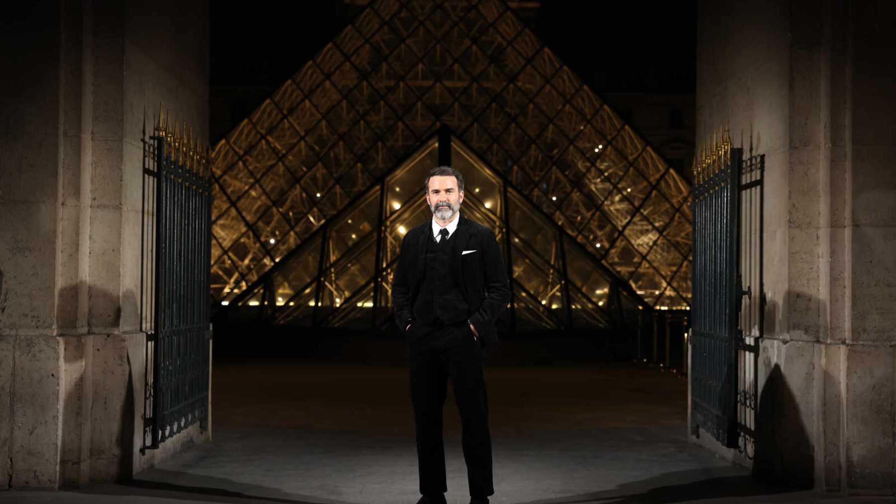 El desfile más brutal de Schiaparelli hasta la fecha: ira, dramatismo y criaturas exóticas