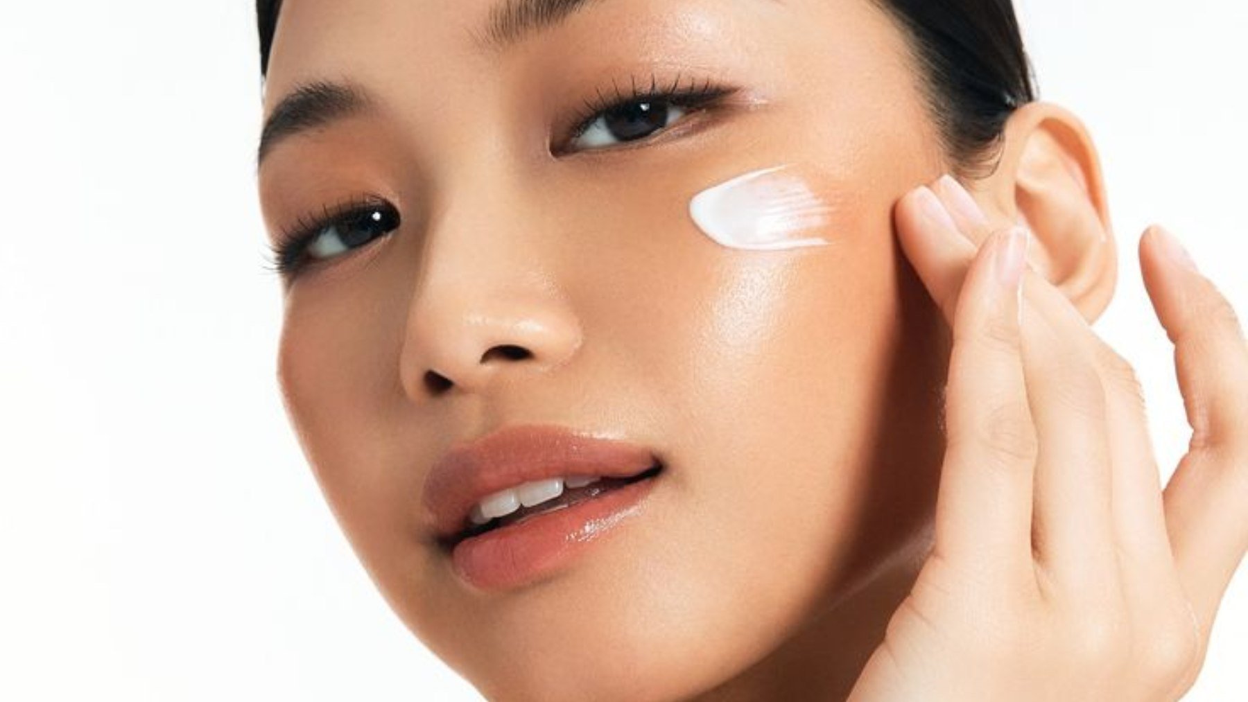 Rutina de belleza coreana vs japonesa: preguntamos a las expertas sus diferencias y cuál es mejor