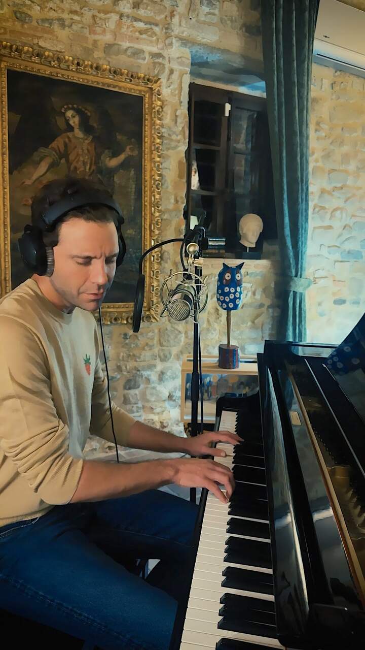 mika cantante casa toscana