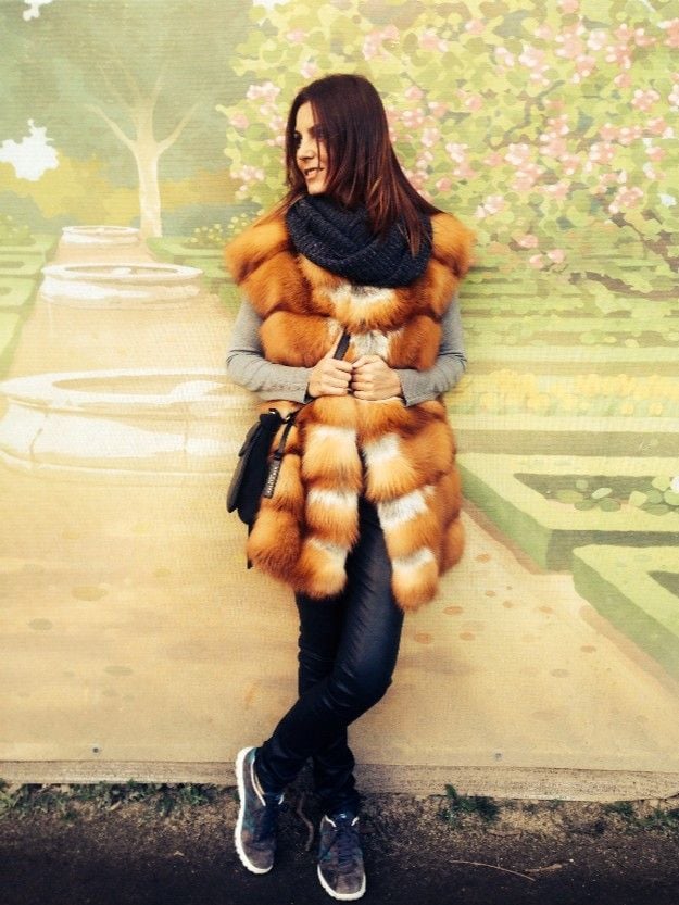 Mar Flores con un abrigo de piel