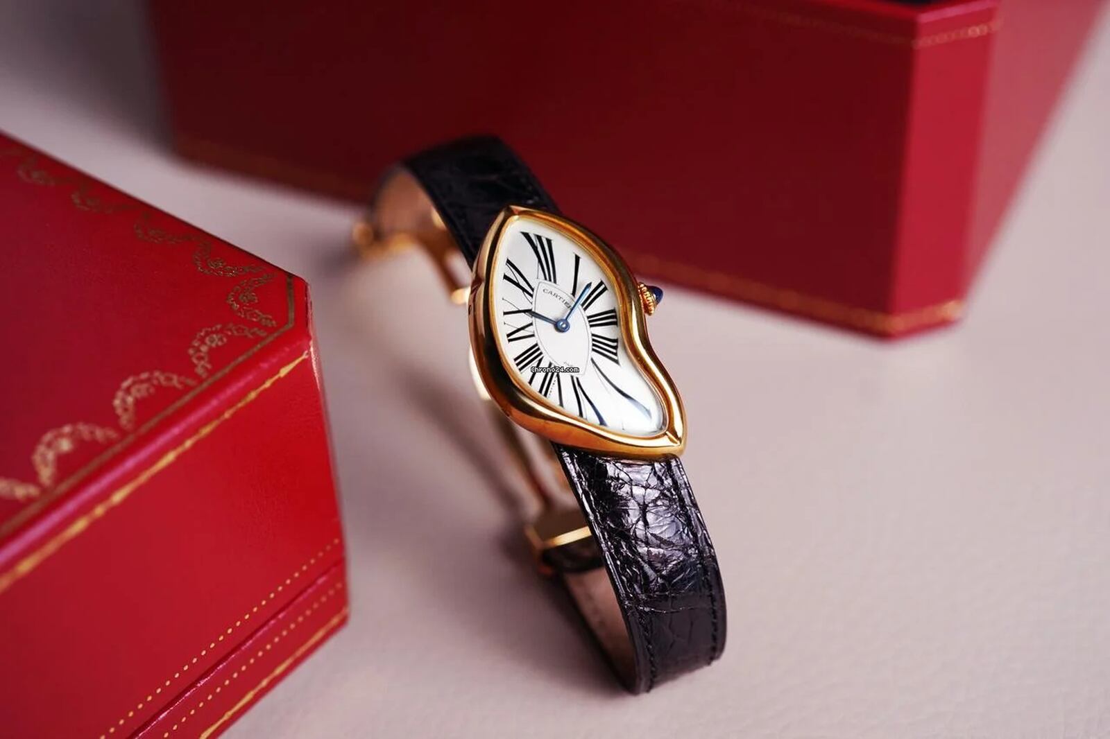 Reloj de Cartier de Marta Ortega y Bad Bunny