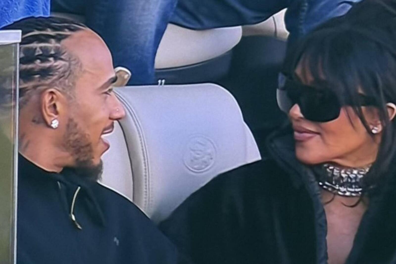 Kim y Lewis Hamilton en la Super Bowl