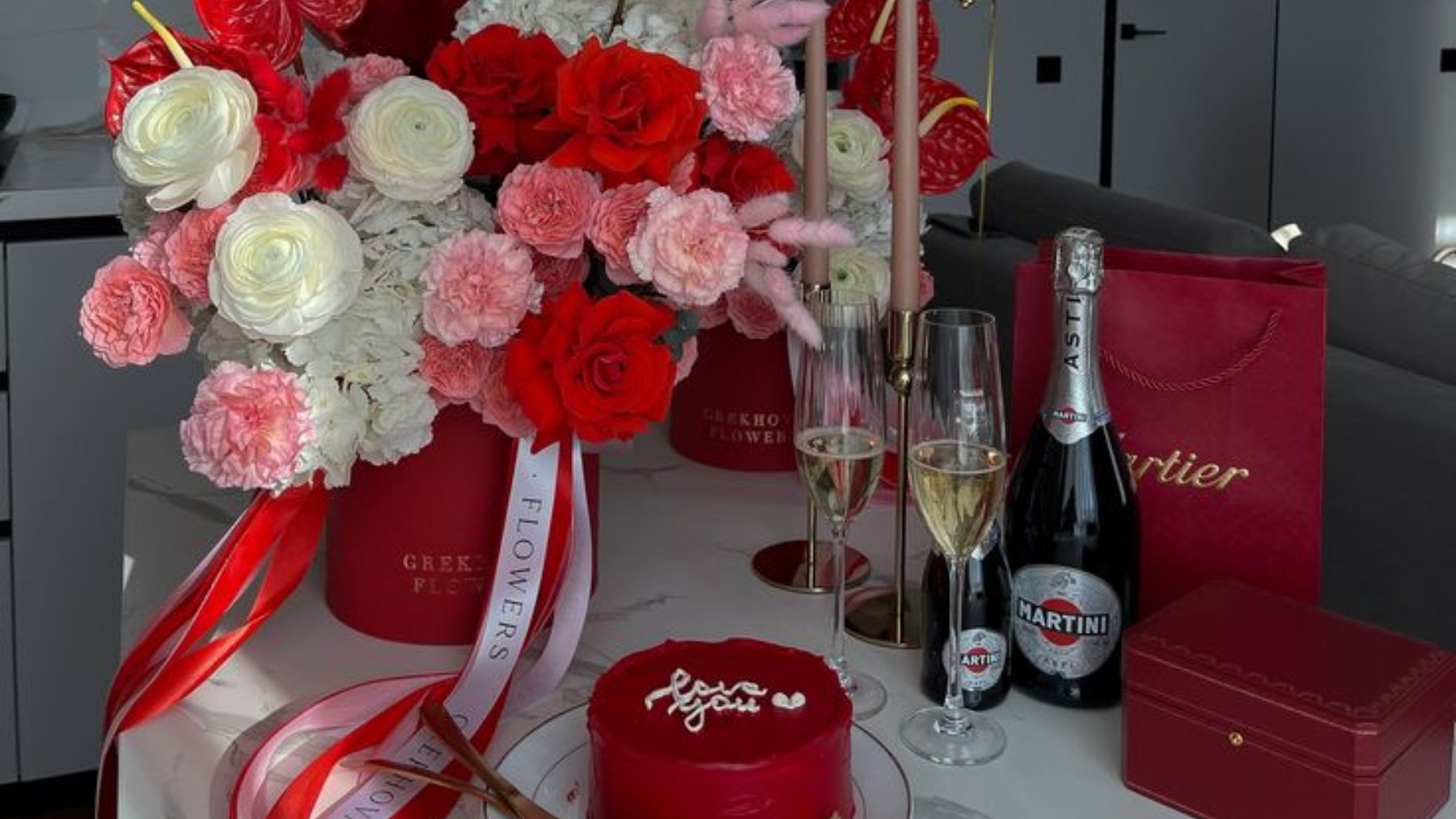 Ideas para regalar en San Valentín: flores, perfumes, accesorios, moda y caprichos especiales