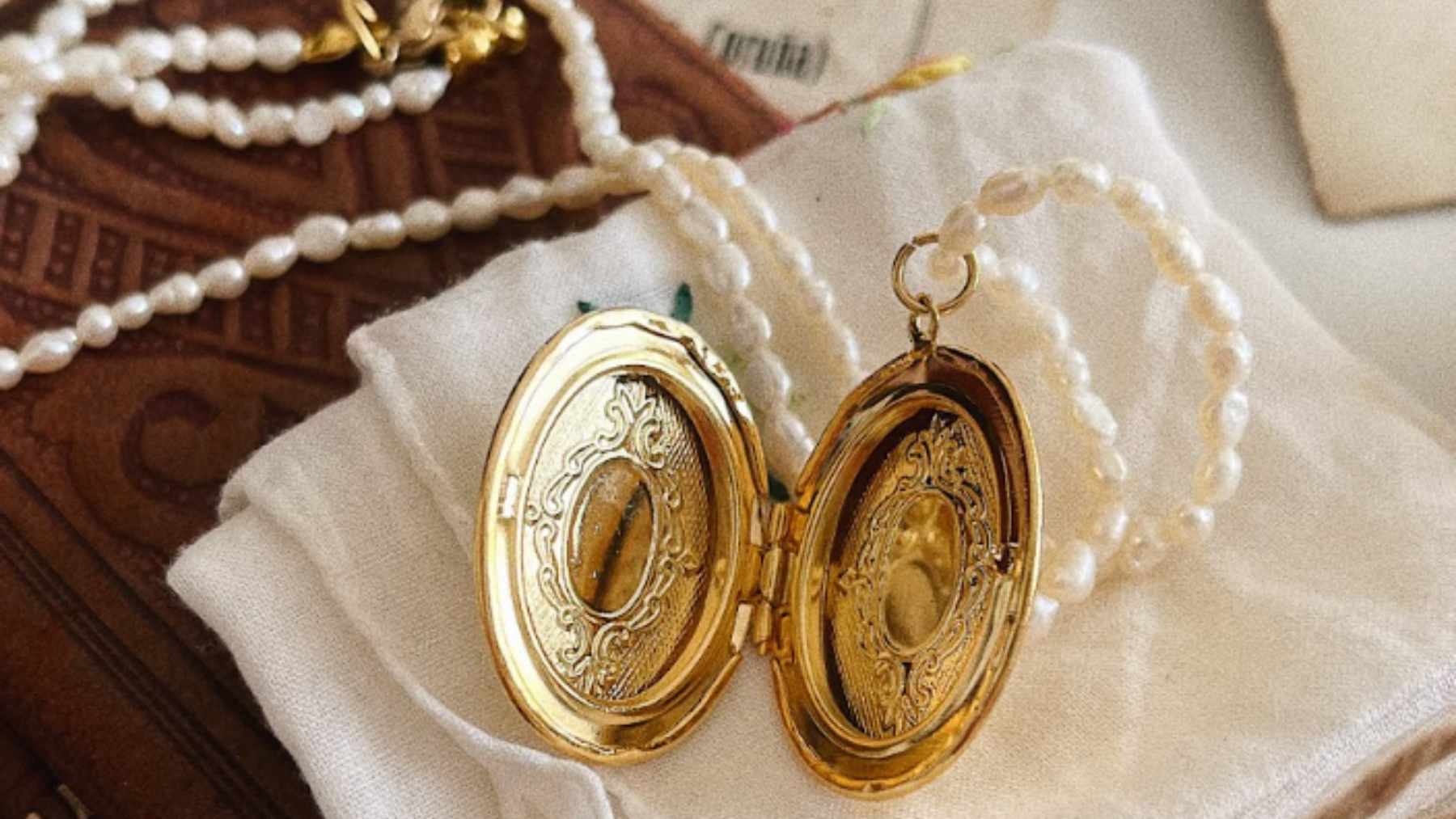 Guardapelo, Cumbres borrascosas