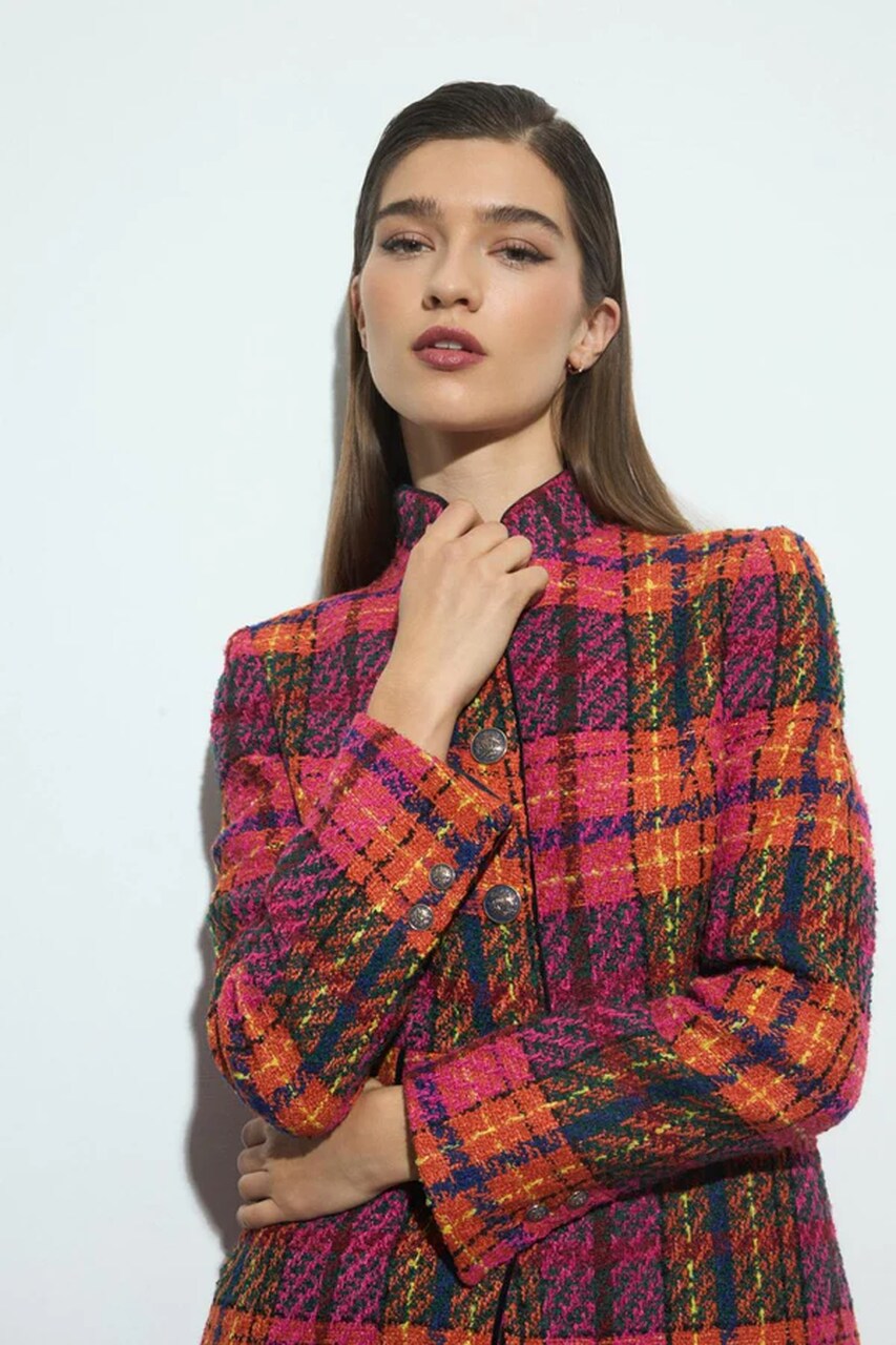 La americana napoleónica de la Reina Letizia: localizamos una marca que las diseña y así se lleva