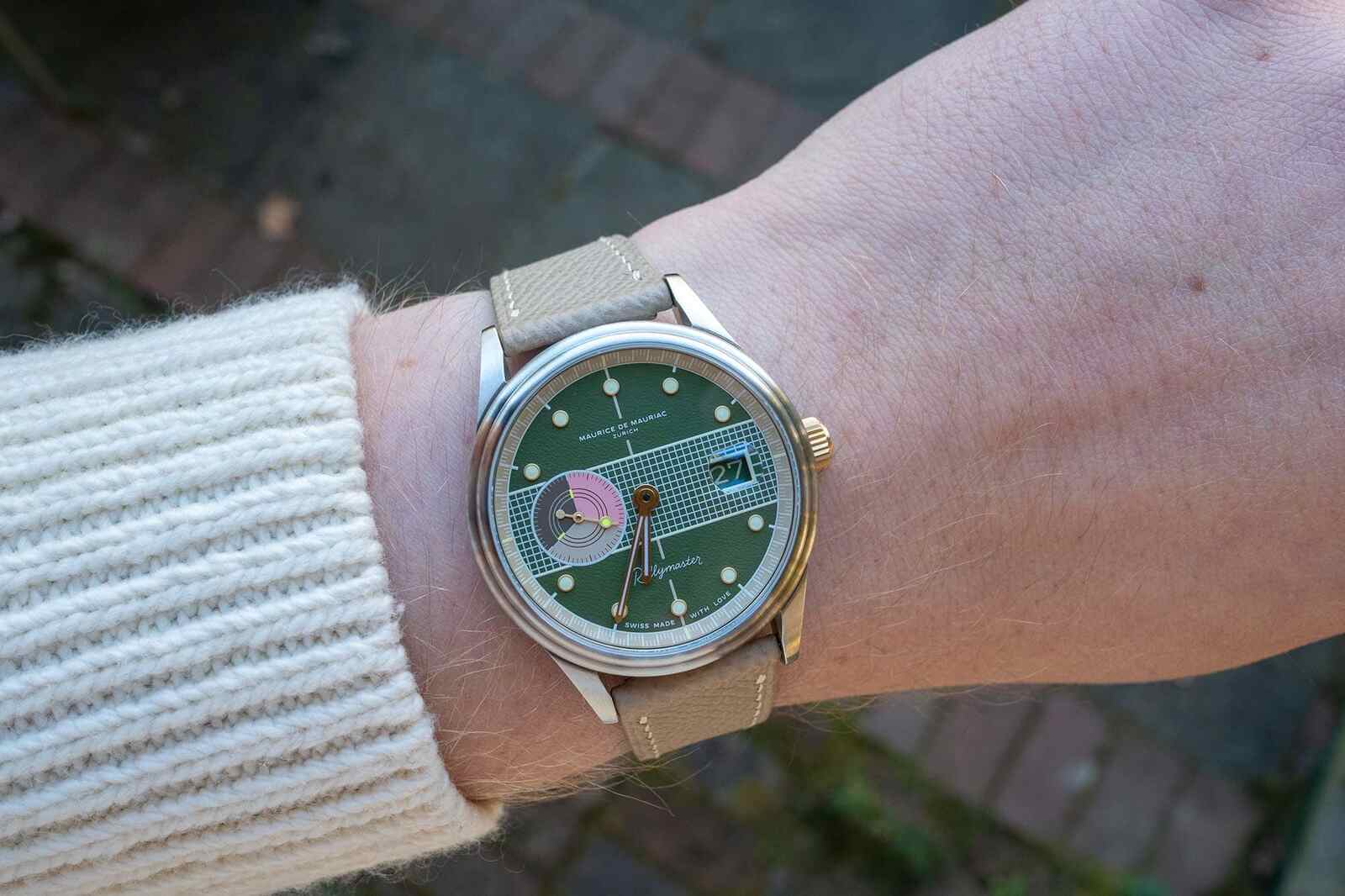 Reloj verde del actor