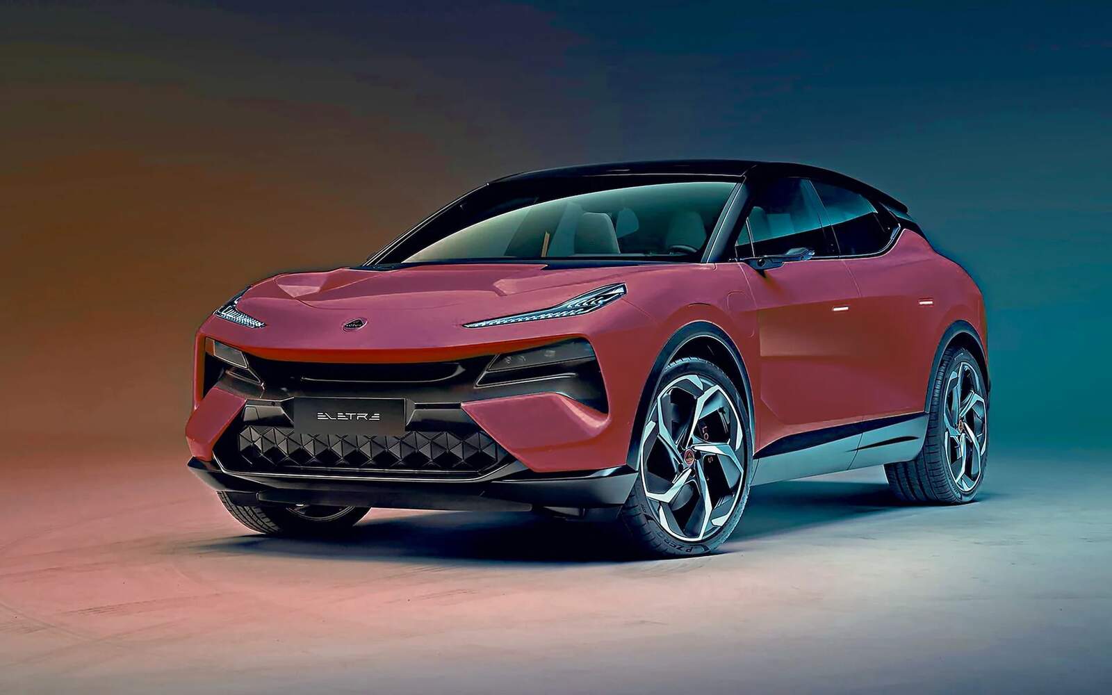 Coche Lotus Eletre de Carlos III