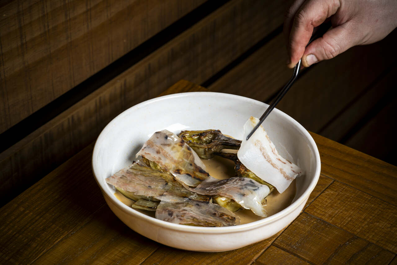 alcachofas con jamón y panceta