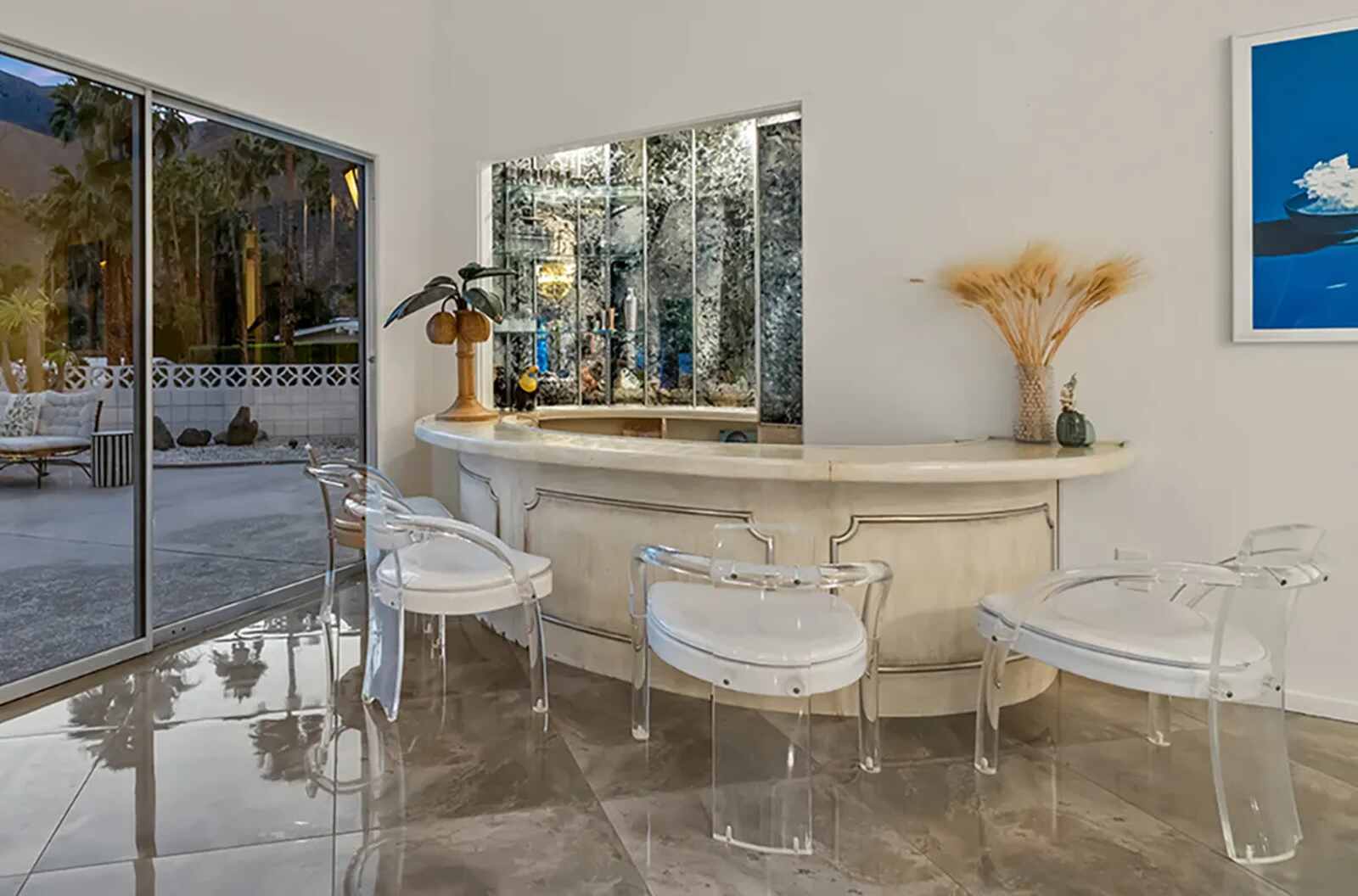 Barra de la casa de la actriz