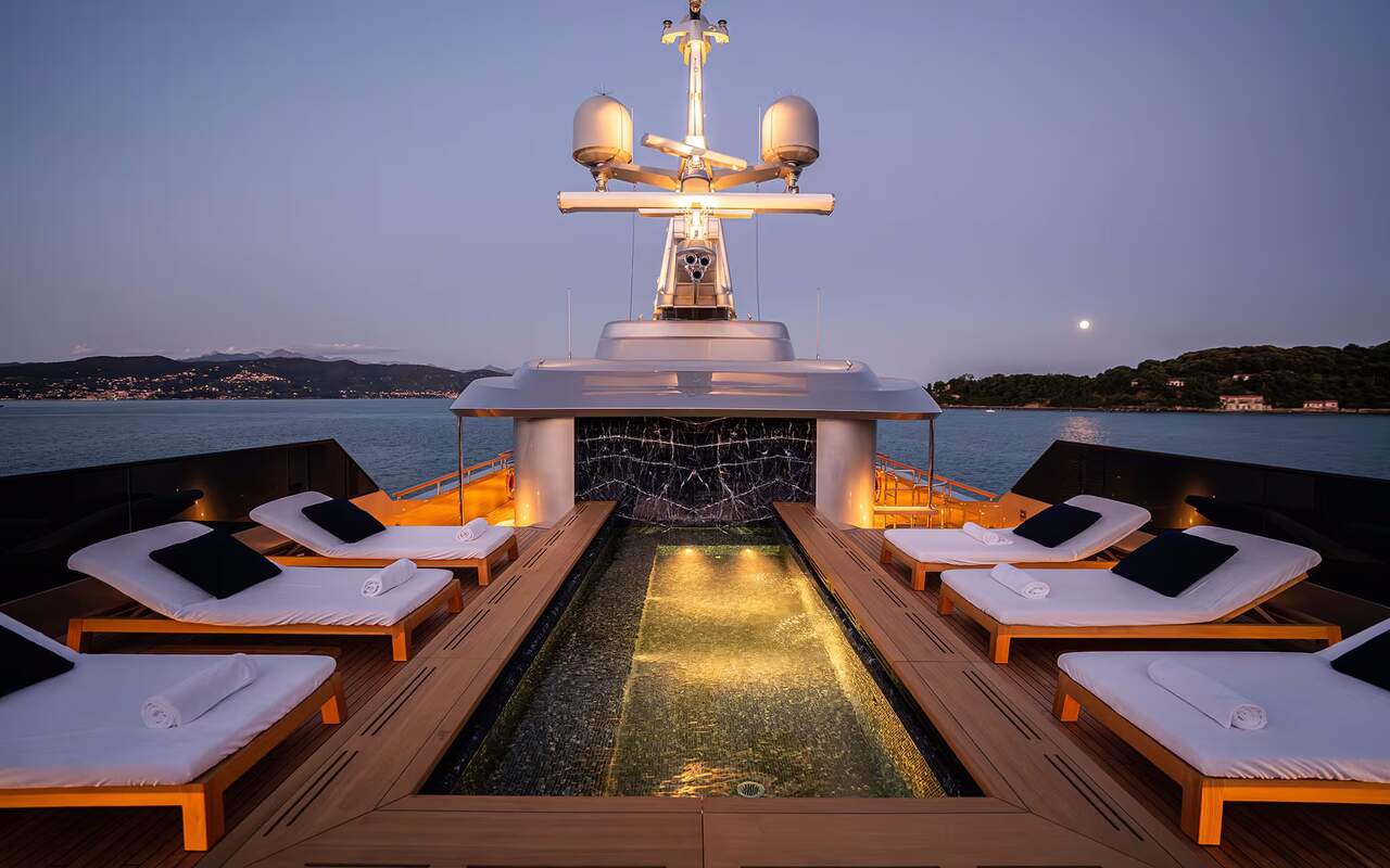 yate stefano Gabbana