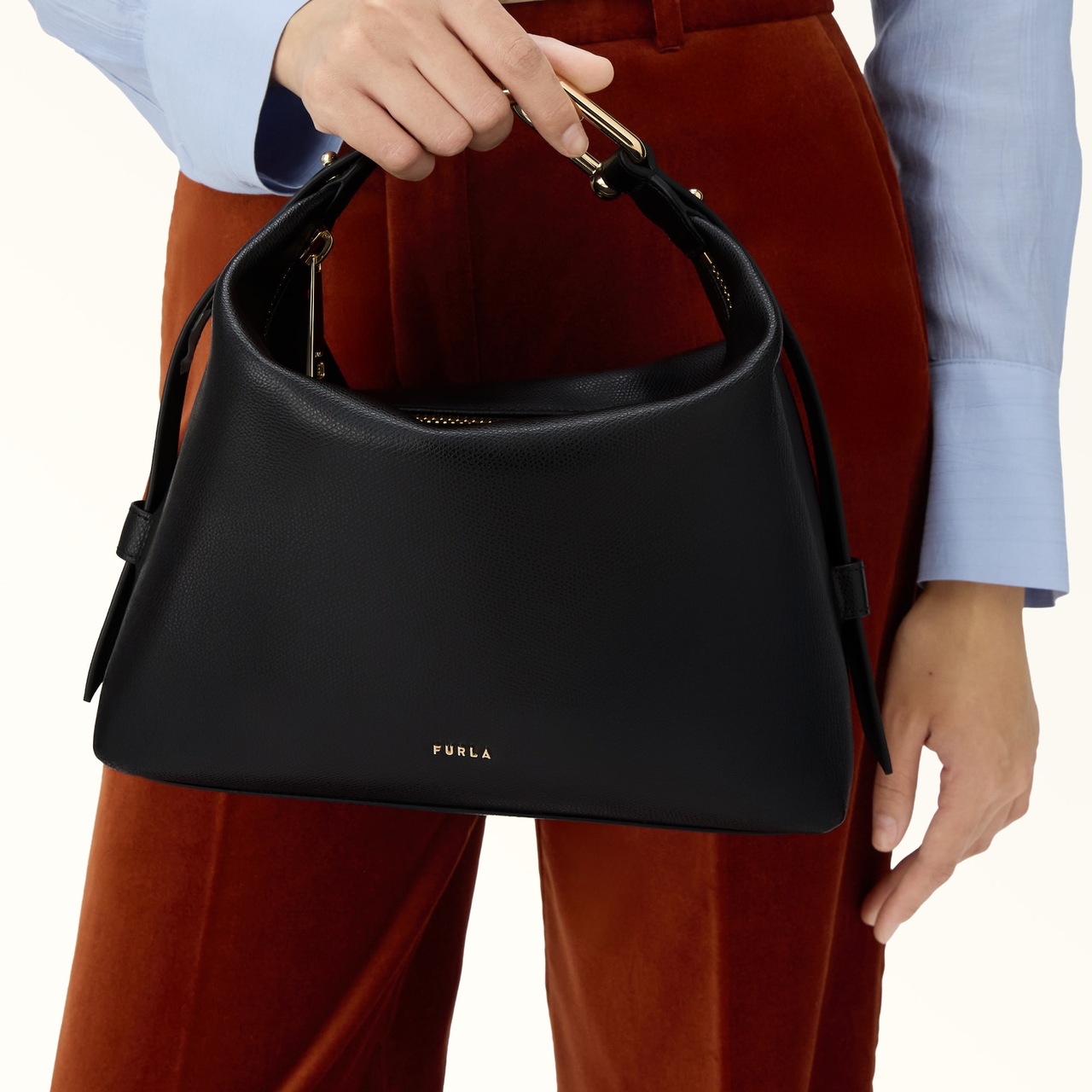 Los bolsos que son tendencia esta primavera vistos en las ‘Fashion Weeks 2026’: artesanía y flecos