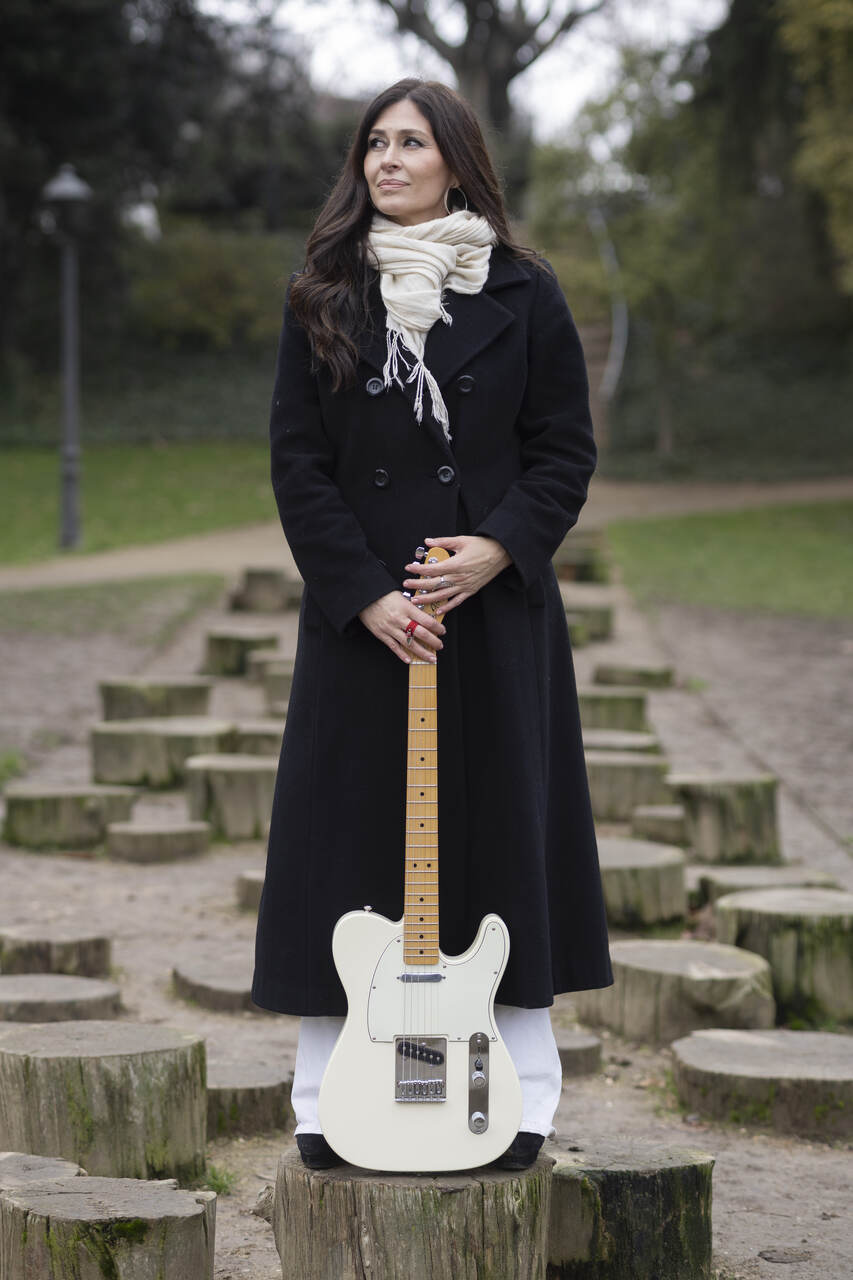 Marilia Ella Baila Sola