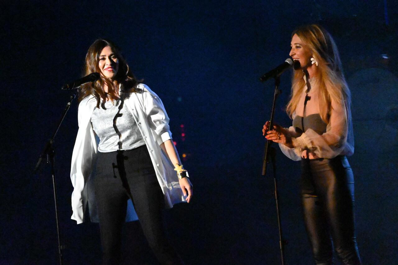 Marilia Ella Baila Sola