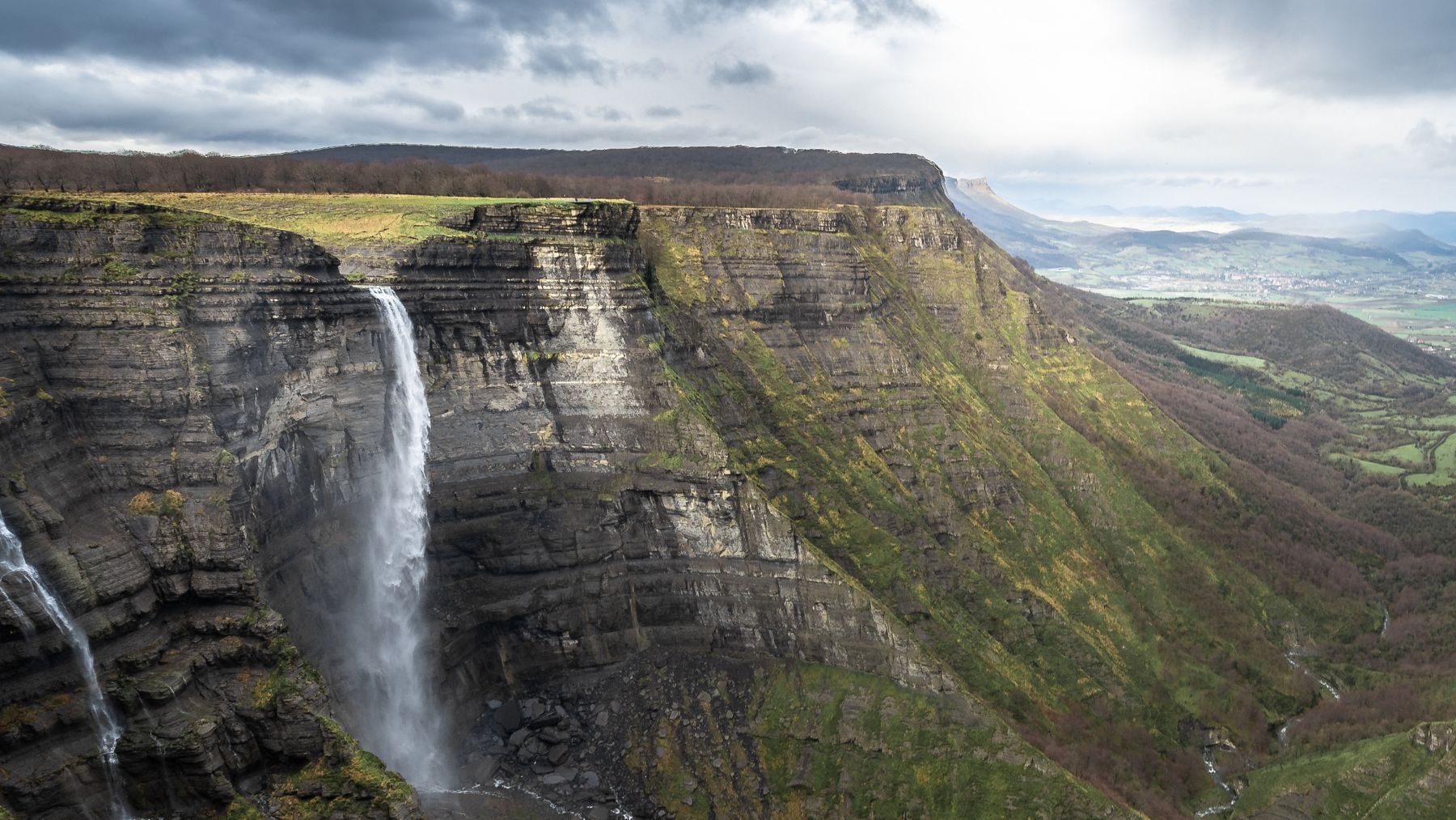 Parecen las cataratas del Niágara, pero están en España: la escapada ideal para Semana Santa