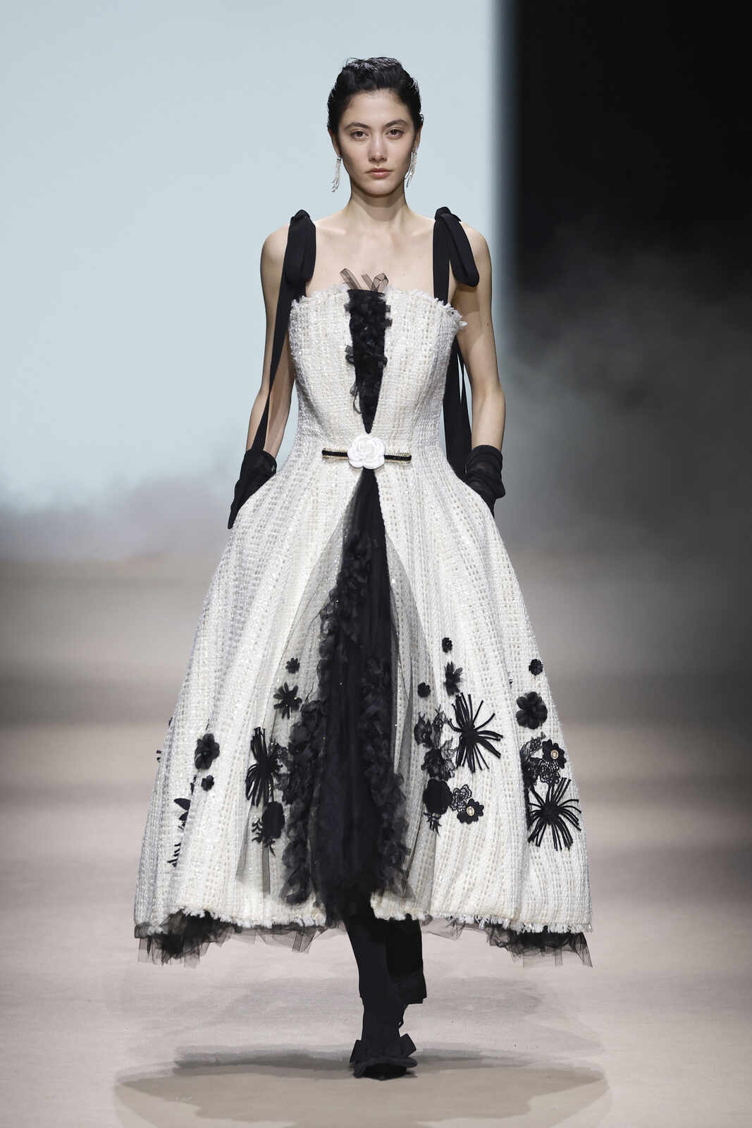 Vestido blanco y negro de Yolancris