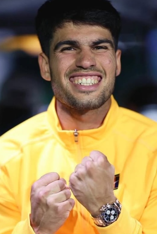 Carlos Alcaraz sorprende ante la Reina Sofía en Miami con un nuevo reloj de oro rosa de casi 200.000 euros