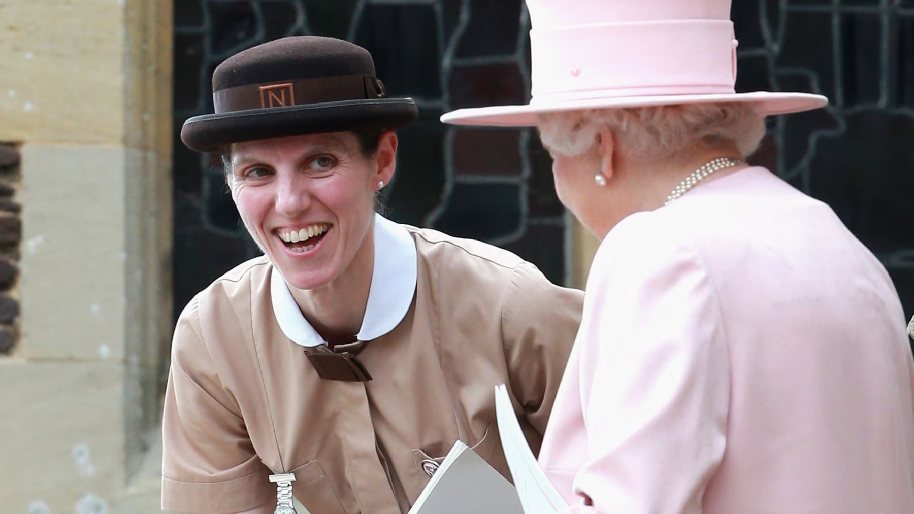 Esto cobra María Teresa Turrión, la niñera española de los hijos de Kate Middleton condecorada por Carlos III