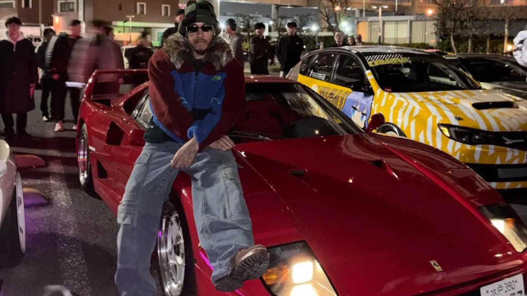 Hamilton afloja en pista... pero pisa fuerte en la calle con este Ferrari de 5 millones