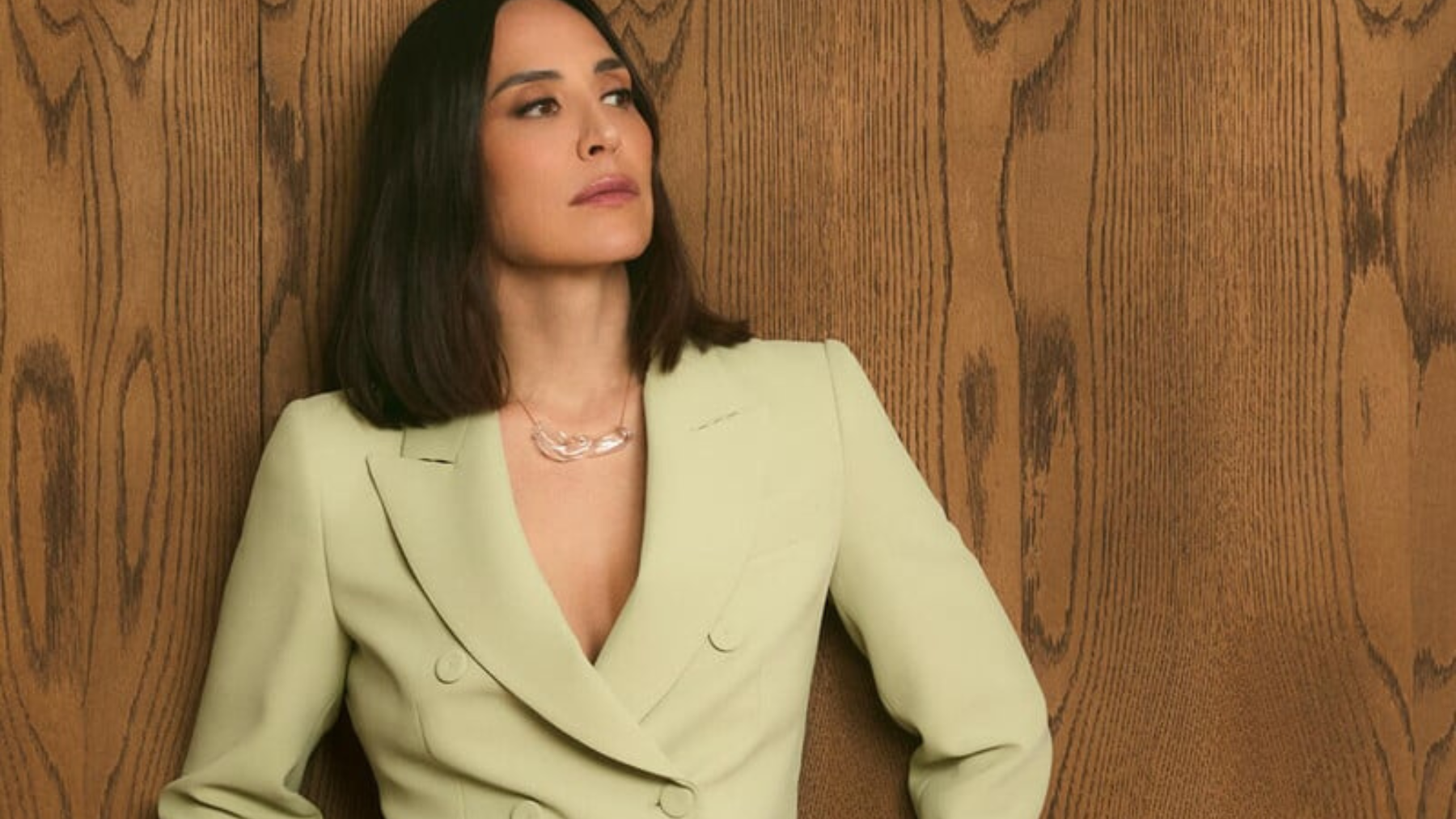 Siete looks para la Feria de Sevilla si no vas vestida de flamenca