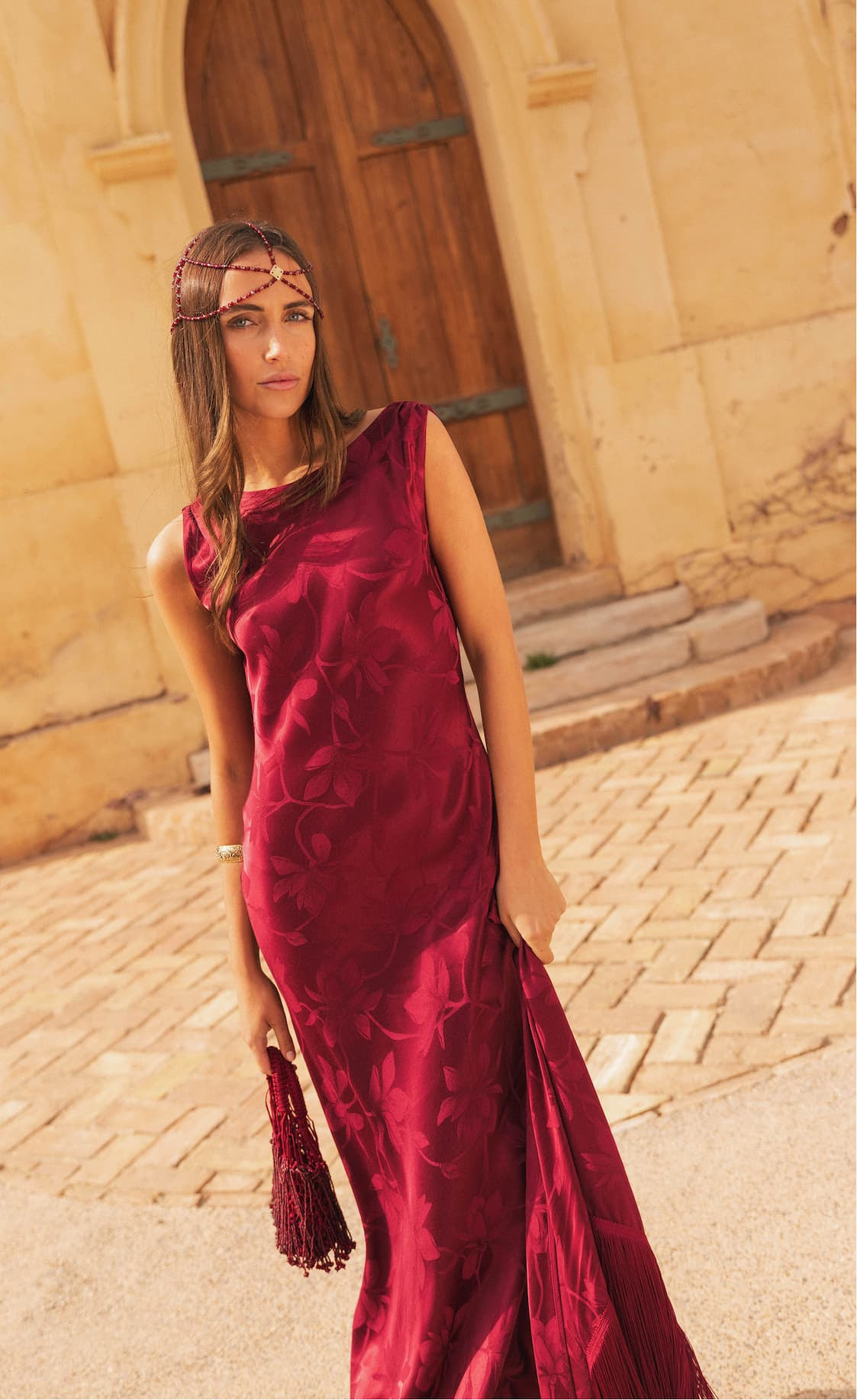 Siete looks para la Feria de Sevilla si no vas vestida de flamenca