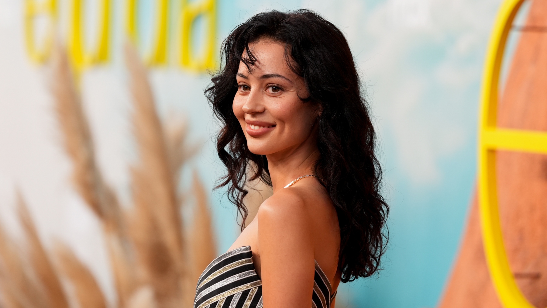 ¿Plancha o secador? Expertos revelan la mejor herramienta para unas ondas perfectas según tu pelo