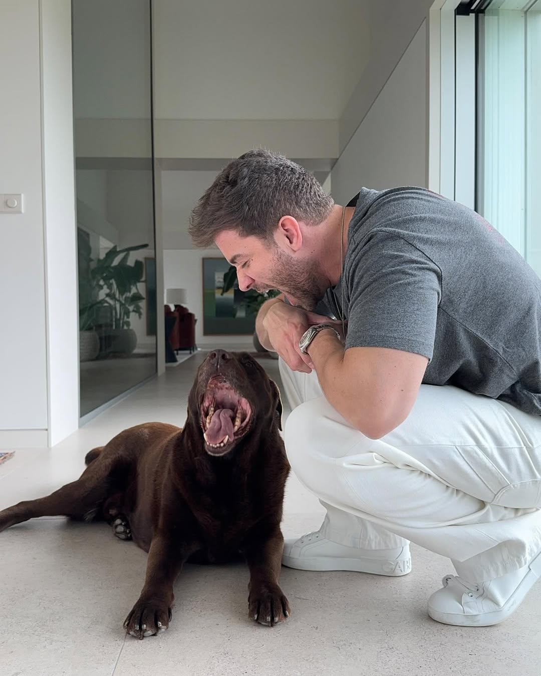 La casa de Pablo Alborán en Boadilla del Monte: un oasis de 2 millones con estudio de música