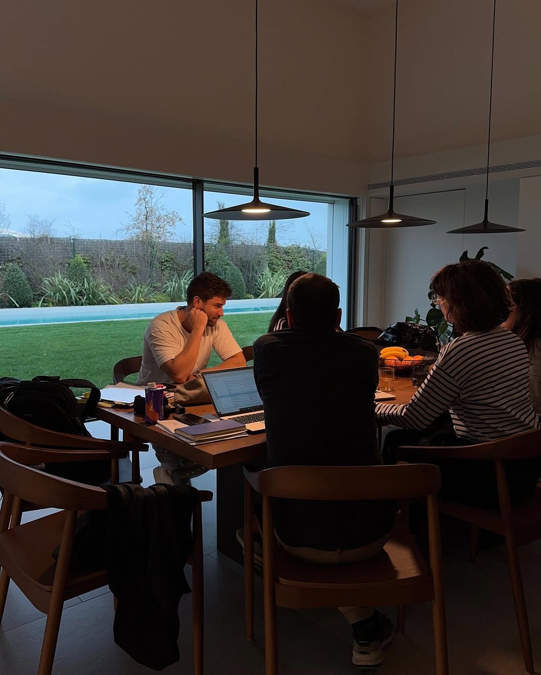 La casa de Pablo Alborán en Boadilla del Monte: un oasis de 2 millones con estudio de música