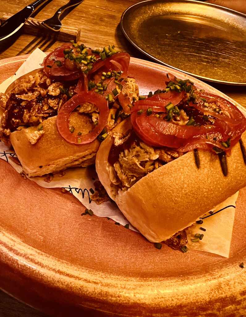 Restaurante Madrid, Uskar